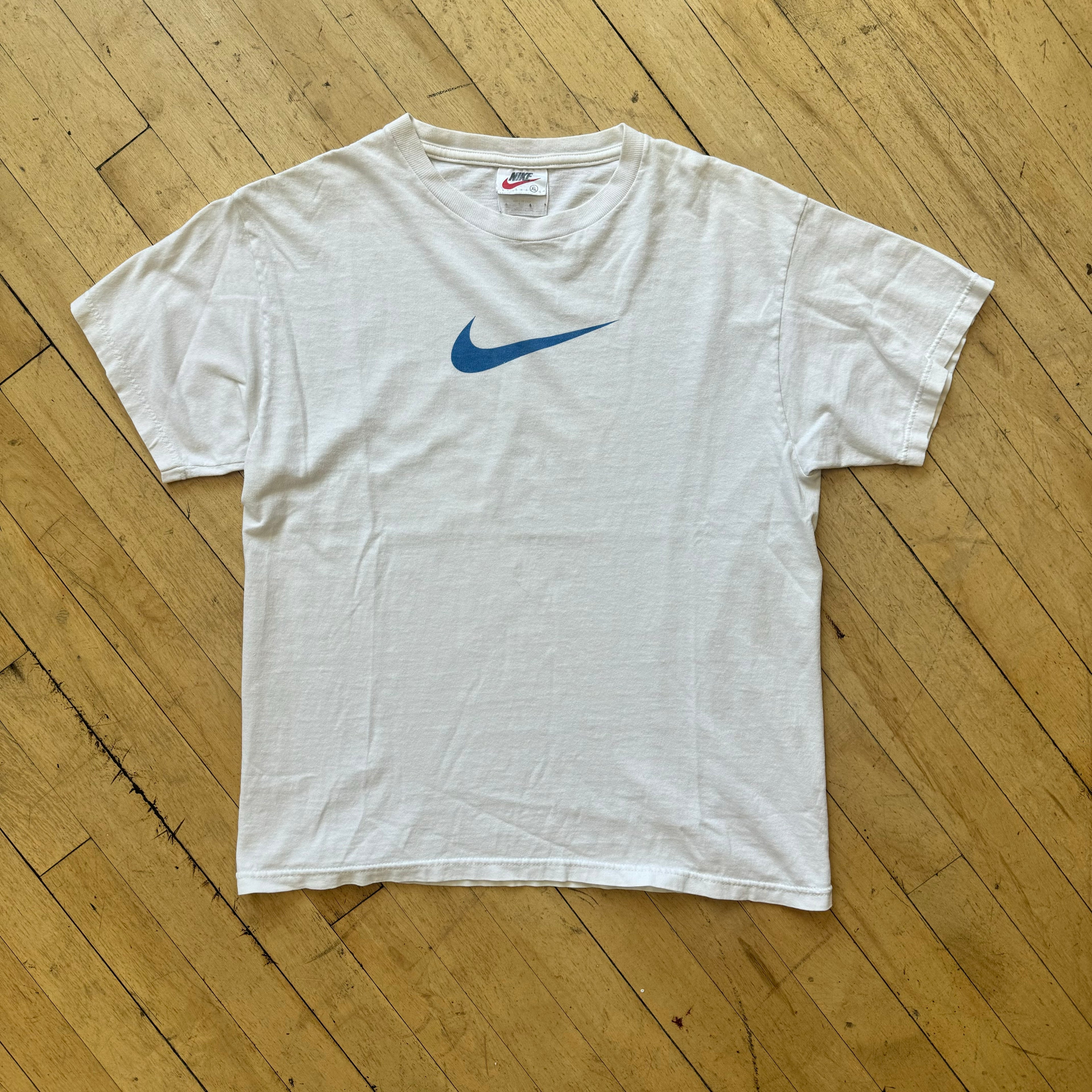 Vintage Center Swoosh Nike T-shirt Sz S