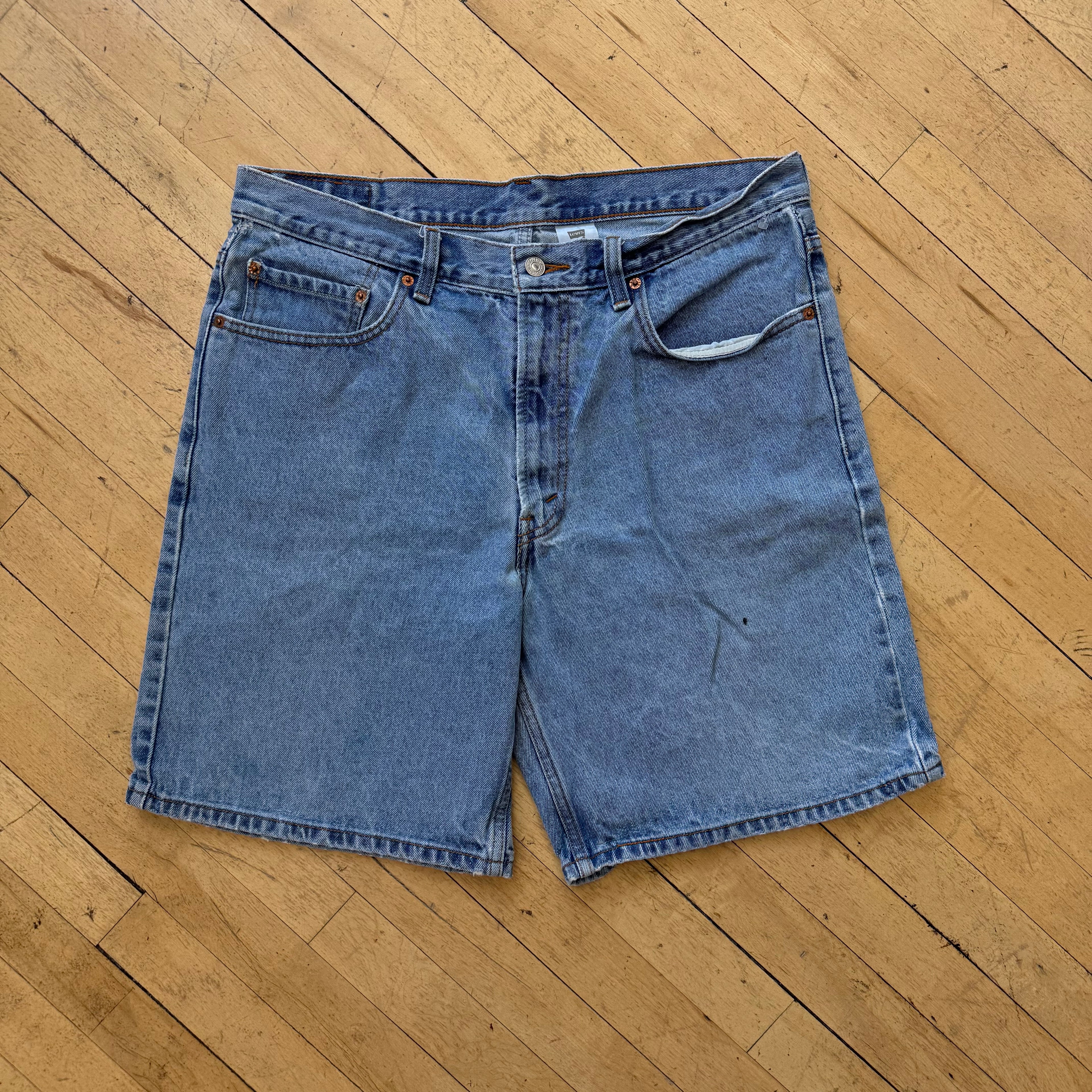 Vintage Levi 550 Denim Jean Shorts Sz 36