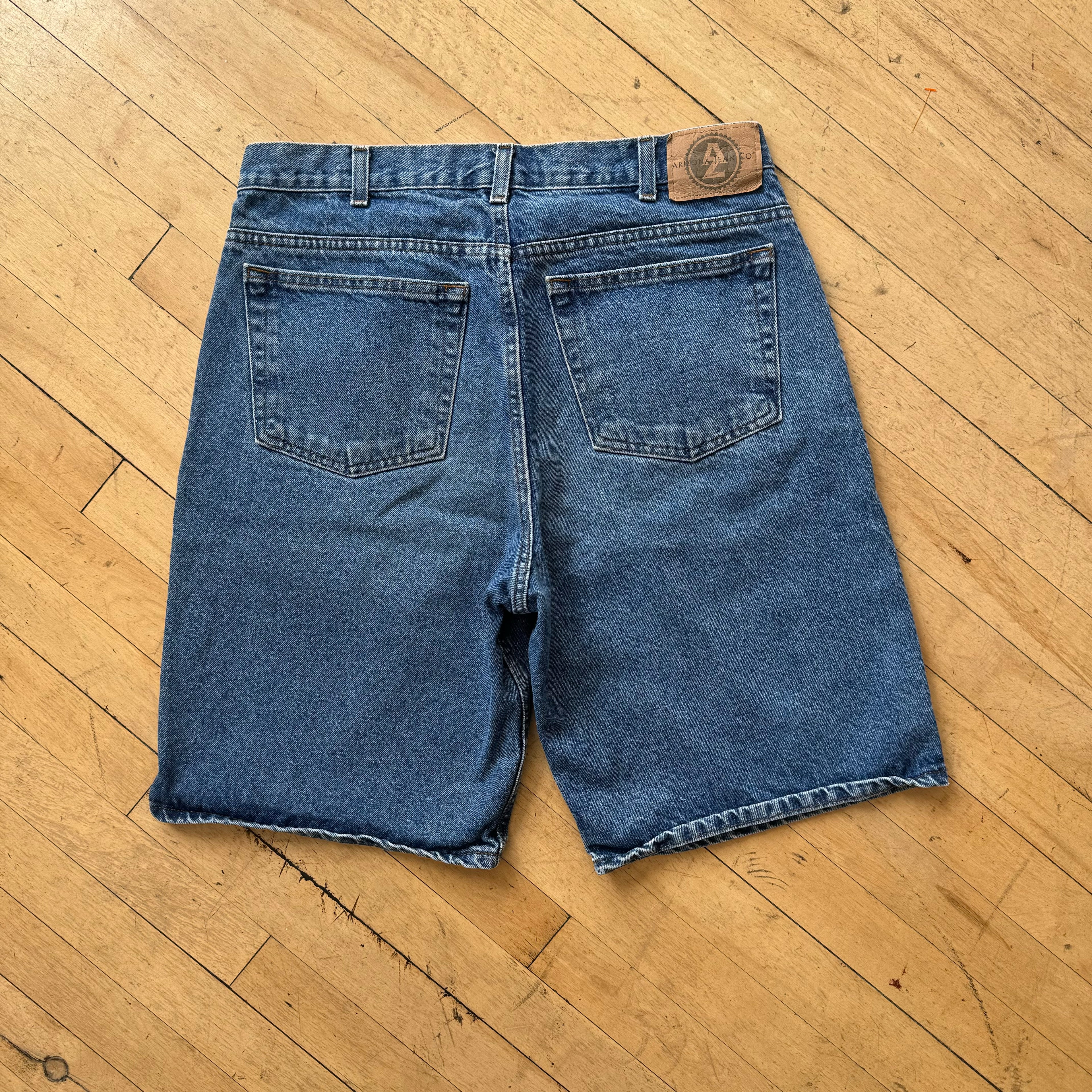 Vintage Arizona Loose Denim Jean Shorts Sz 34