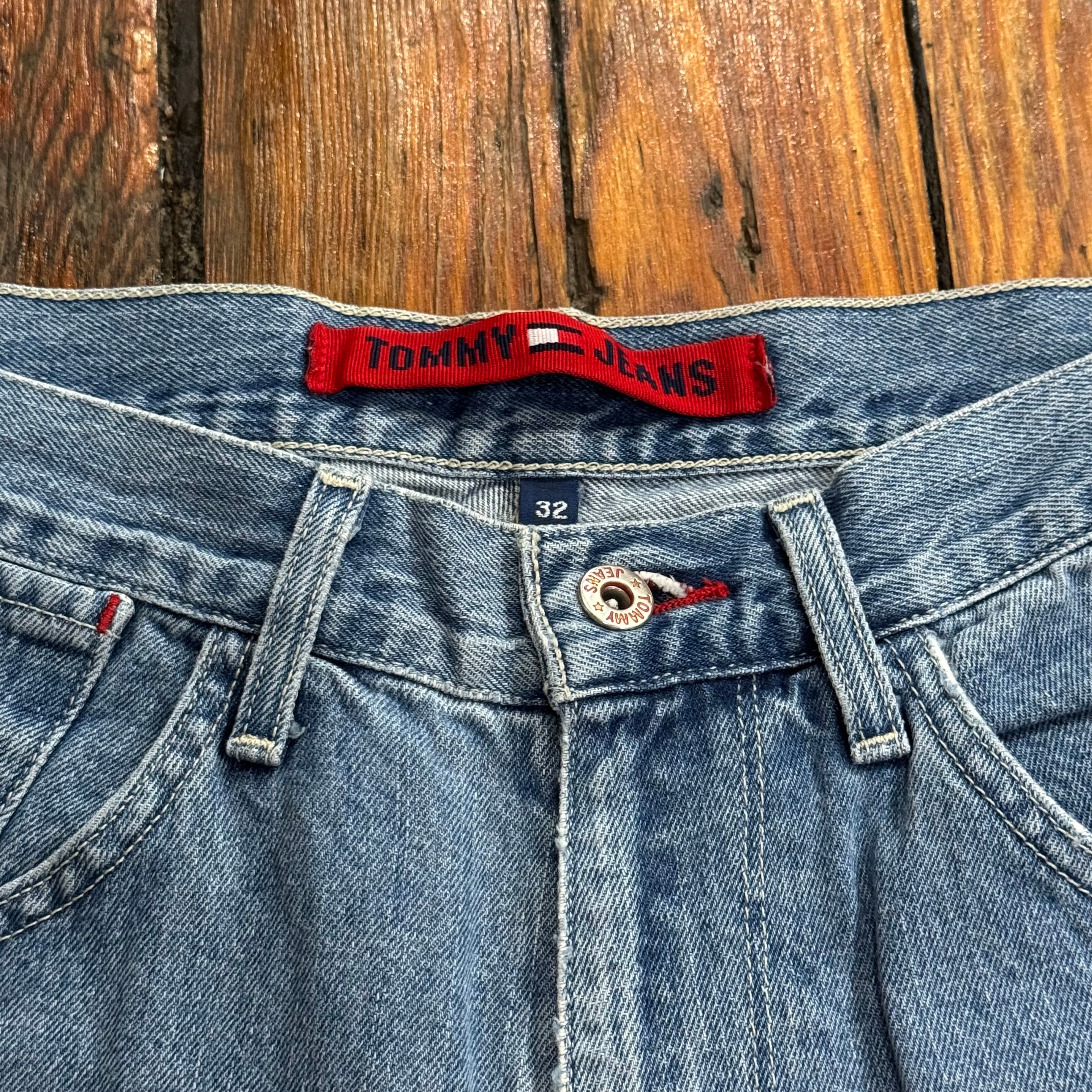 Vintage Baggy Tommy Hilfiger Denim Jean Shorts Sz 32