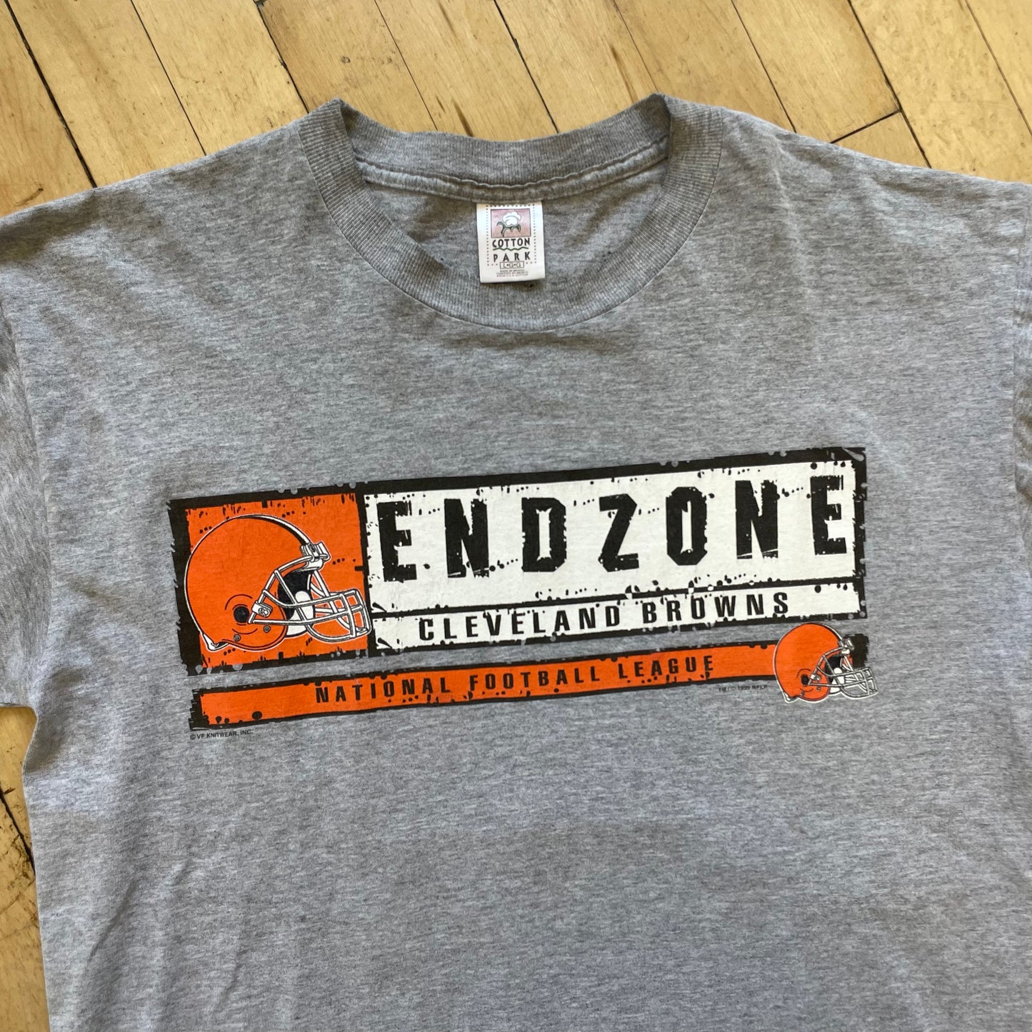 2000s End Zone Browns NFL T-shirt Sz L