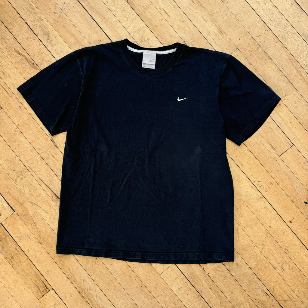Vintage Simple Swoosh BLK Nike T-shirt Sz L