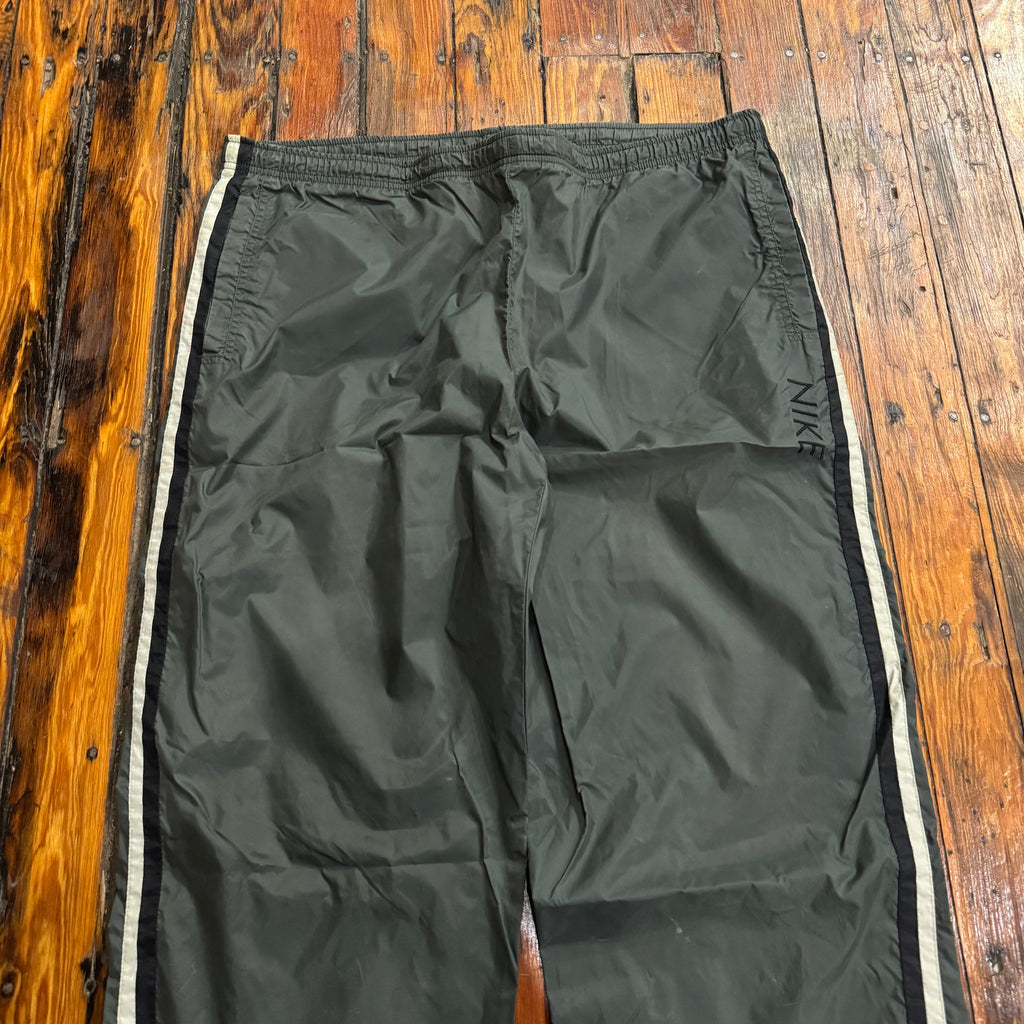 Vintage Olive Nike TrackPants Sz L