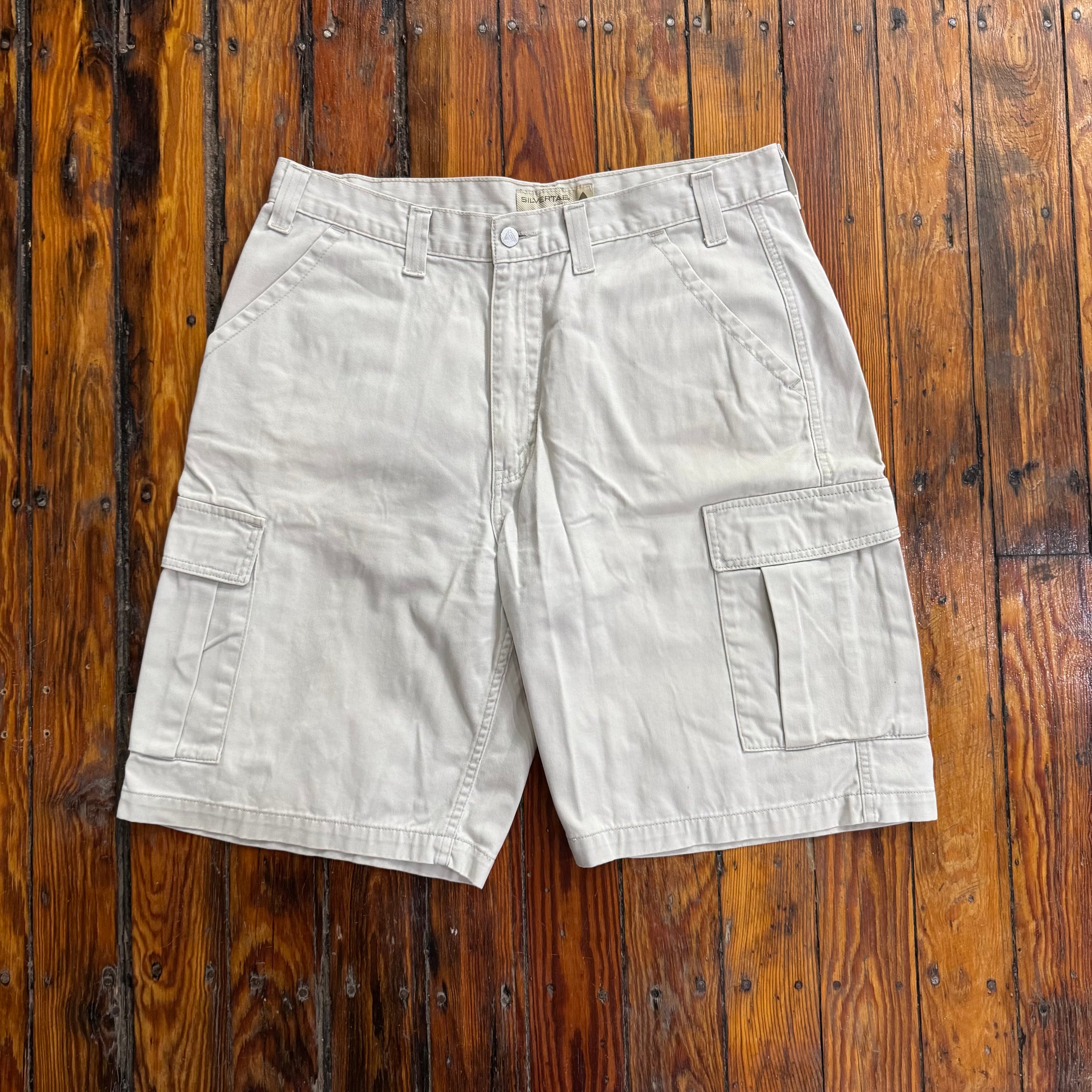 Vintage Levi’s Silvertab Khaki Shorts Sz 36