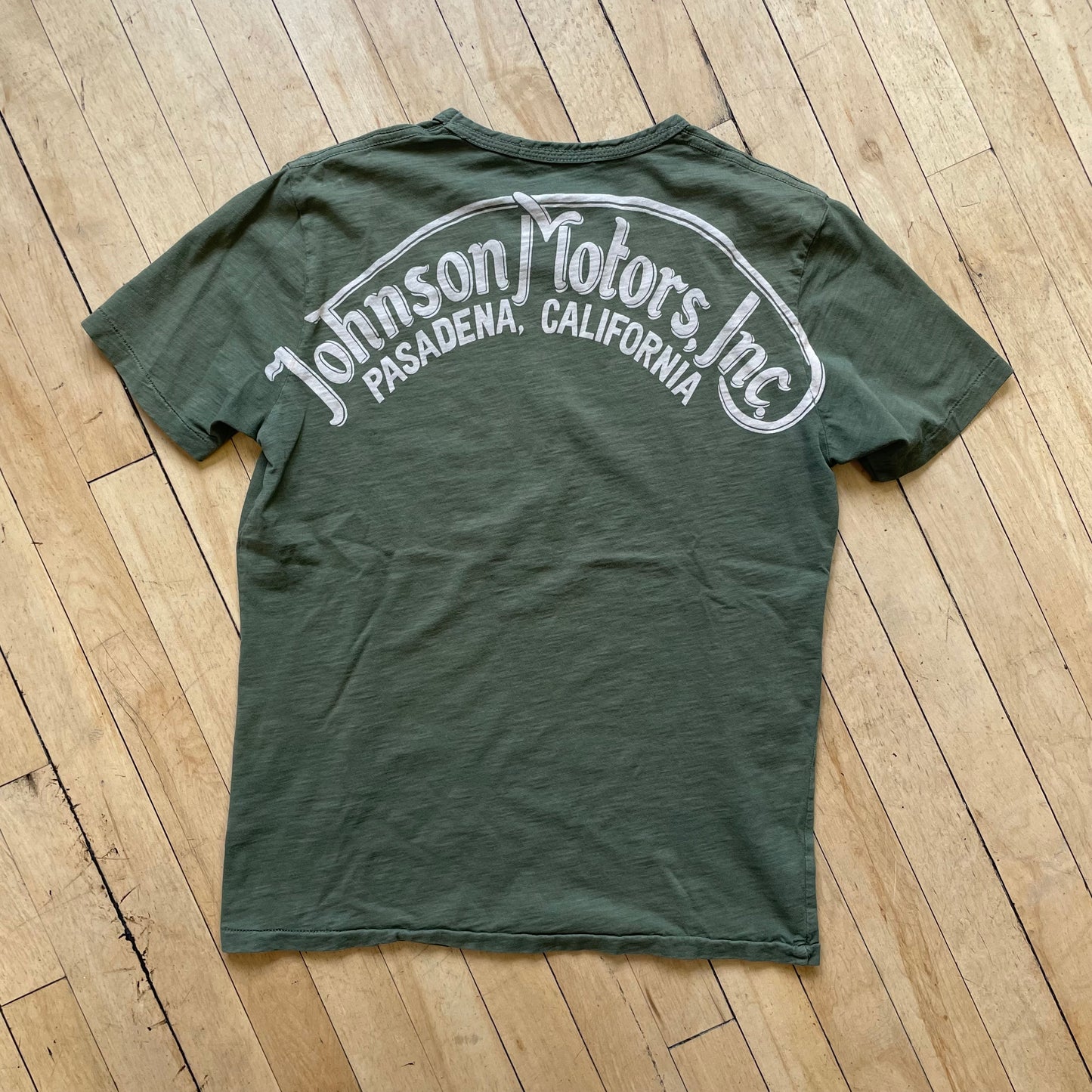 VNTG Johnson Motors Inc T-shirt Sz S