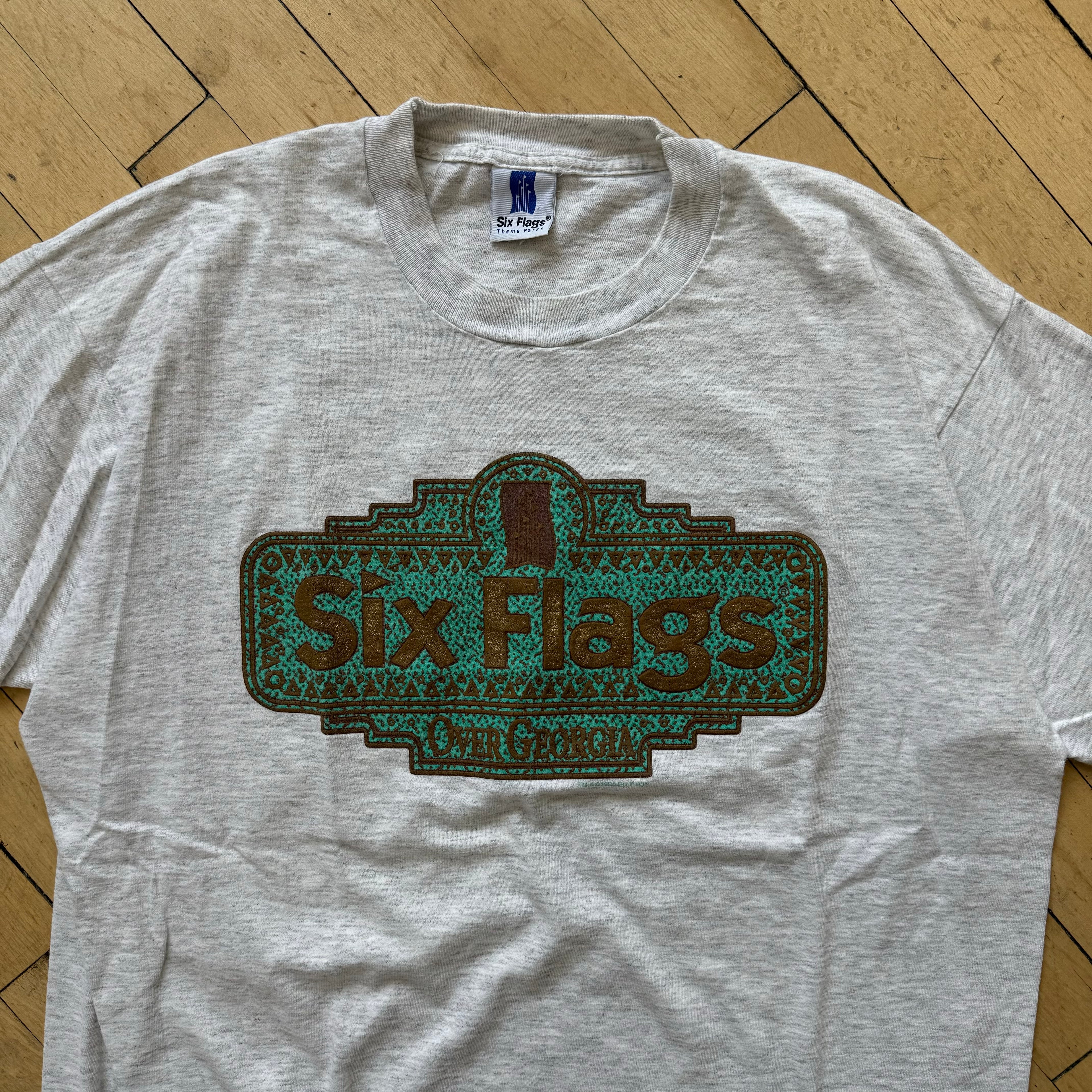 Vintage Six Flags T-shirt Sz L