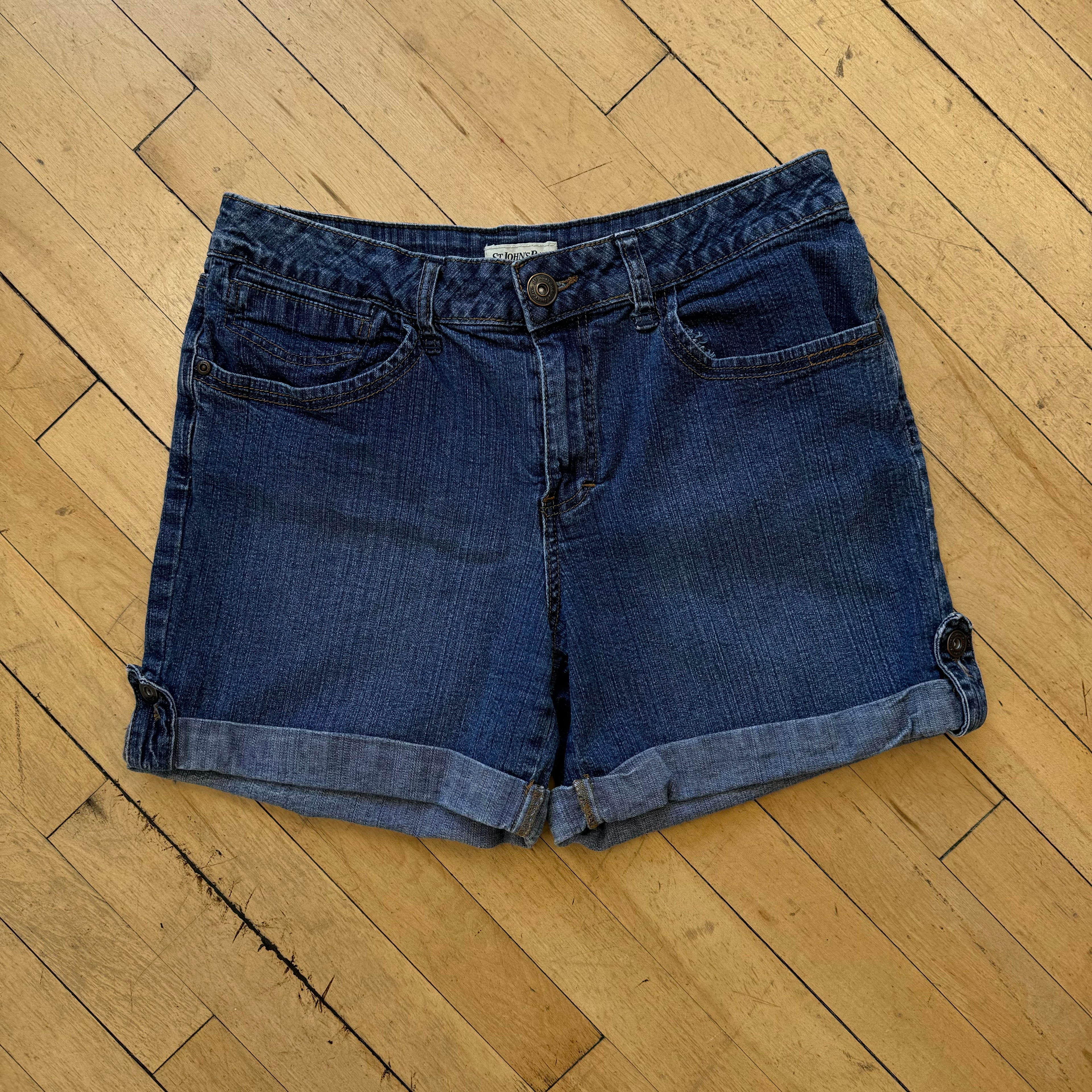 Vintage Woman’s St. John’s Bay Denim Jean Shorts Sz 12