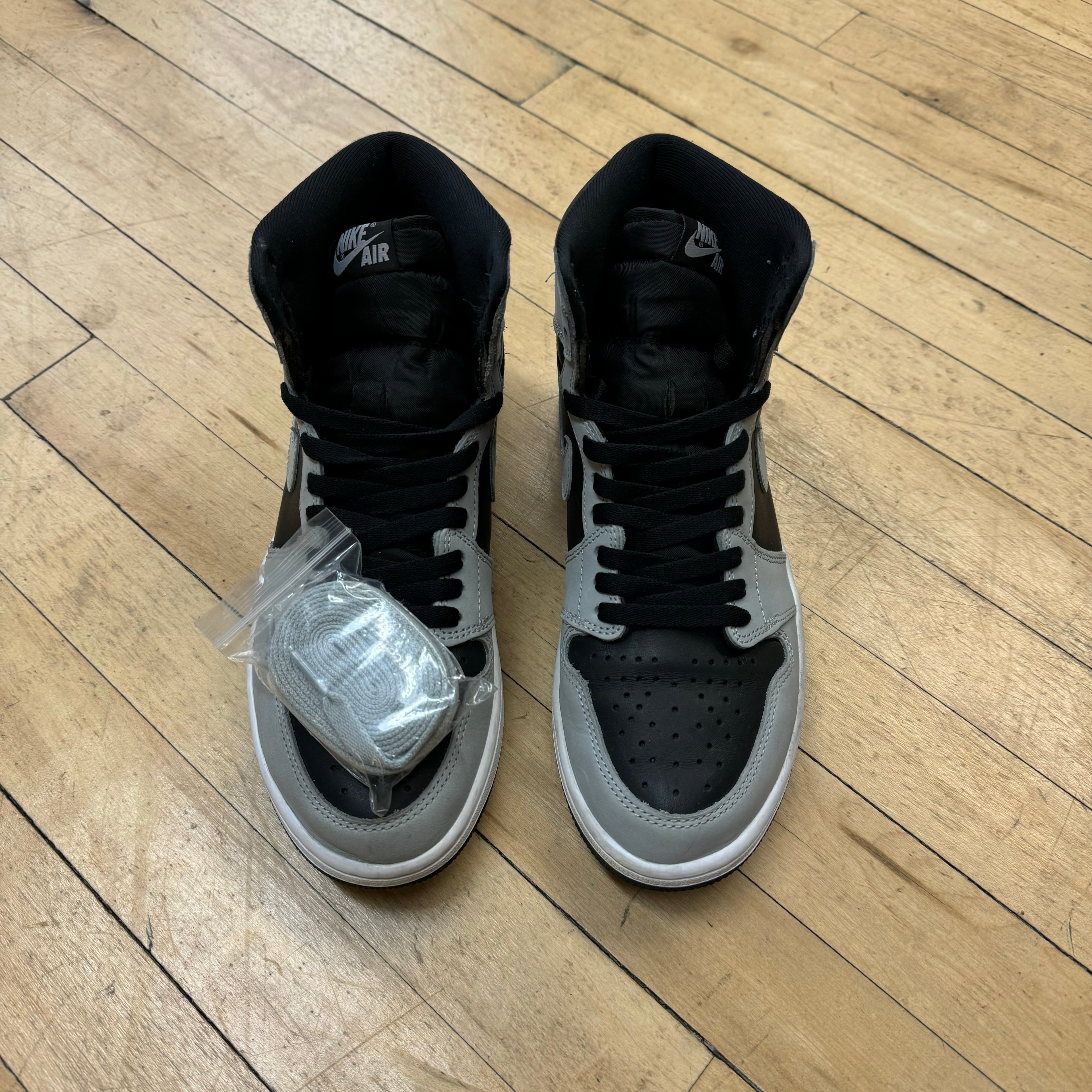 Jordan 1 Retro High Shawdow 2.0 Sz 9.5 (Used)