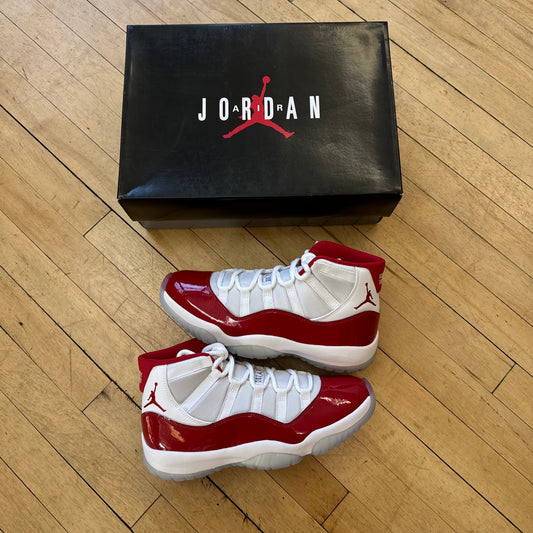 Jordan 11 Retro Cherry Sz 10 (DS)