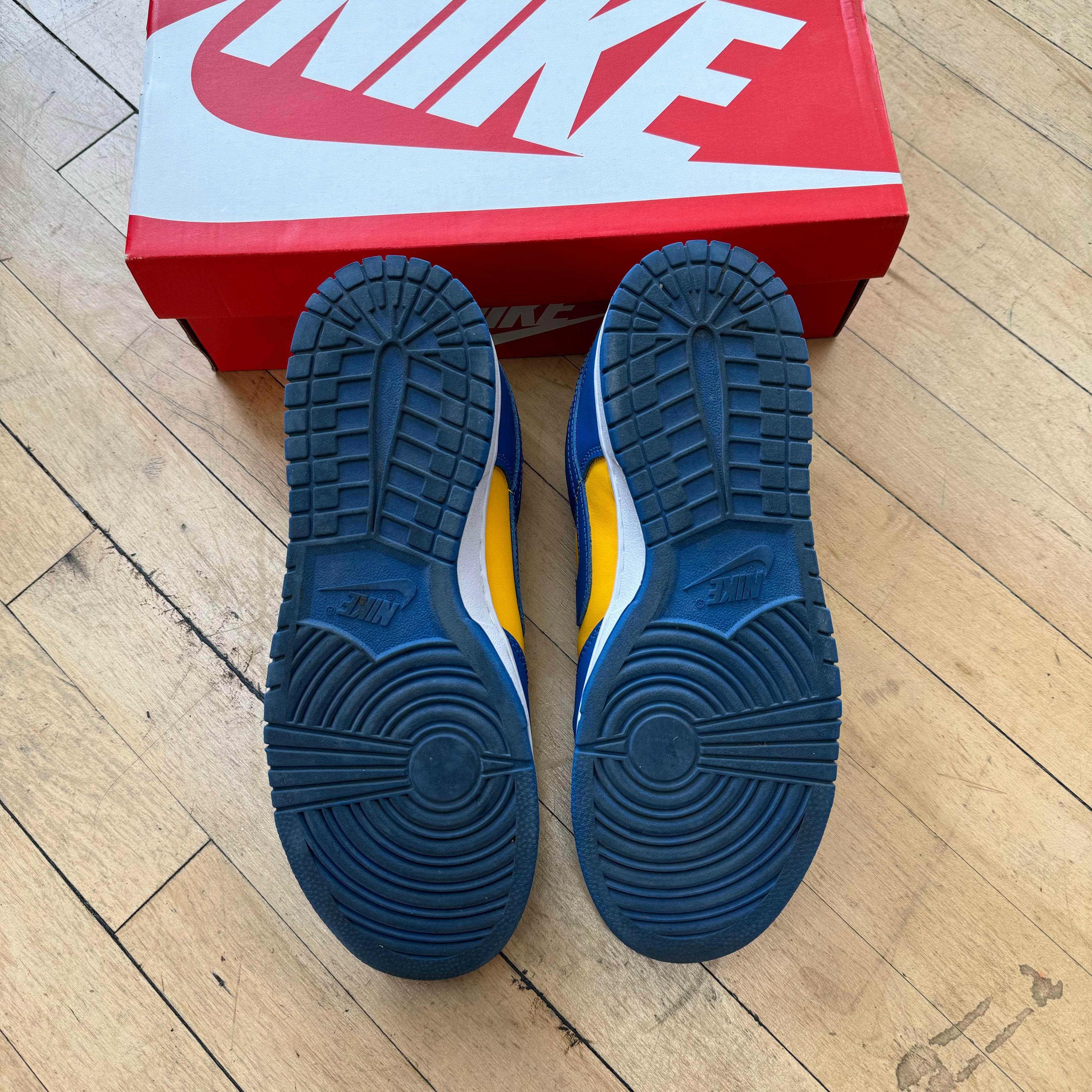 Nike Dunk Low UCLA Sz 9 (Used)