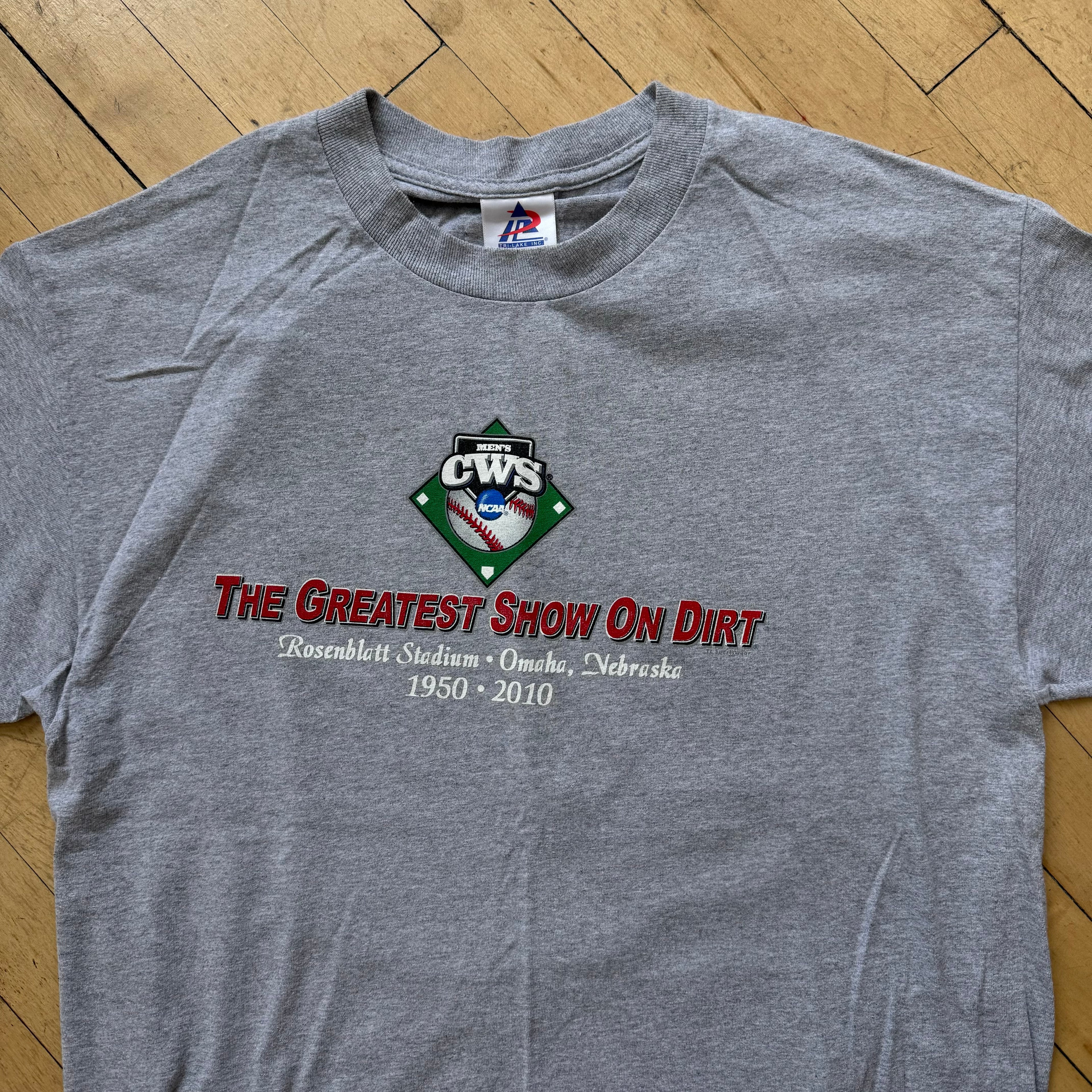 2010 College world Series T-shirt Sz L