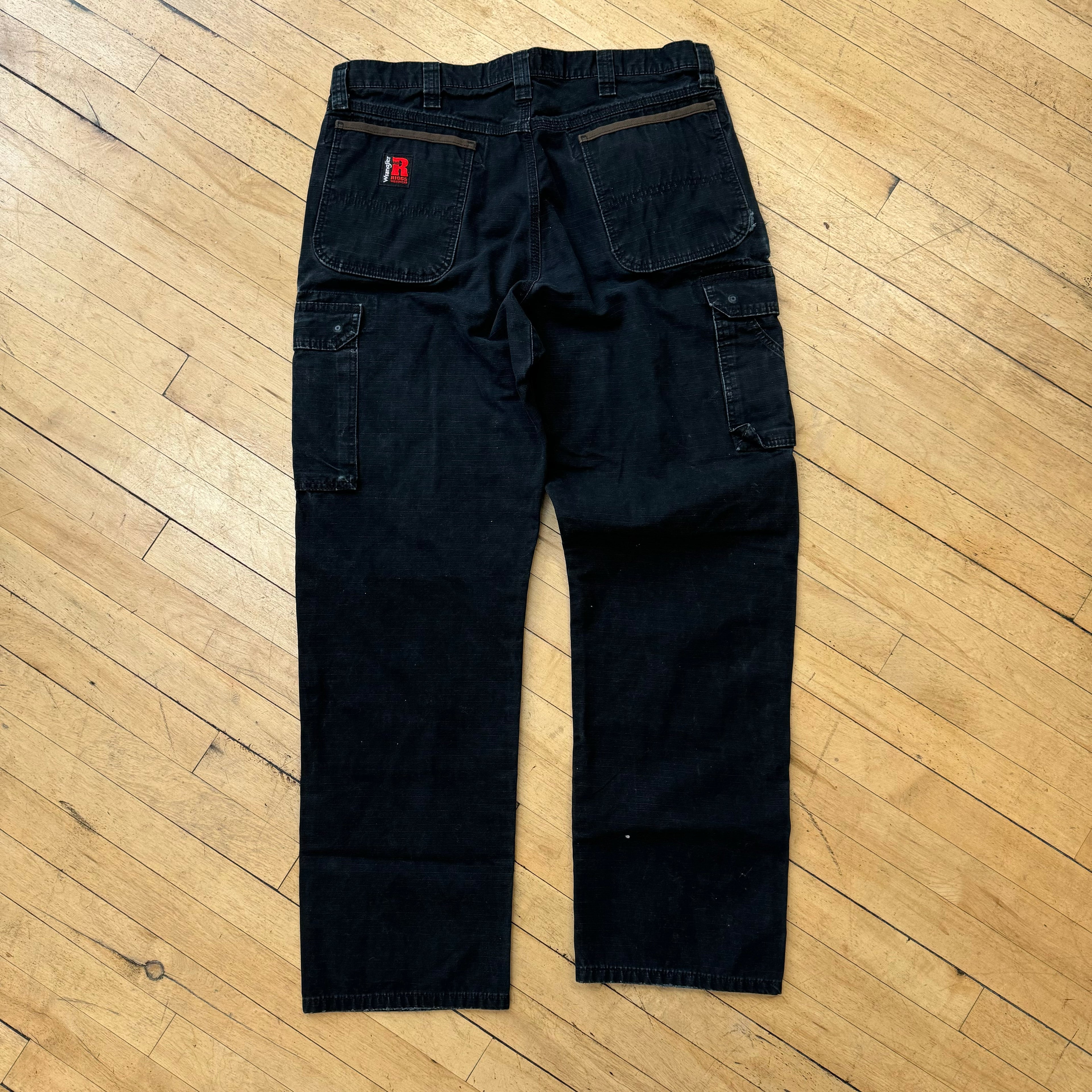 Vintage Faded Black Wrangler Riggs Cargo Pants Sz 36x34