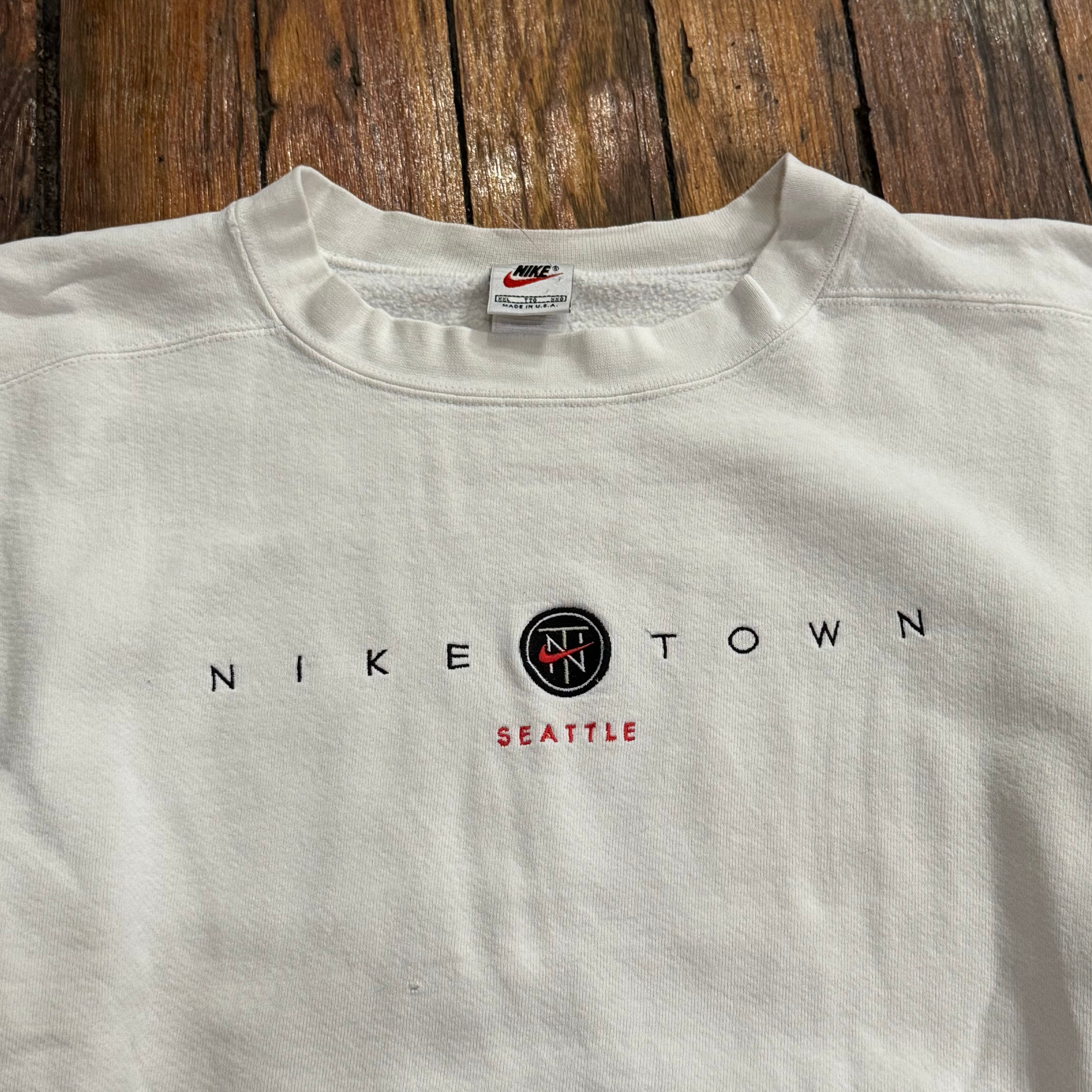 Vintage Nike Town Seattle Crewneck Sz XXL