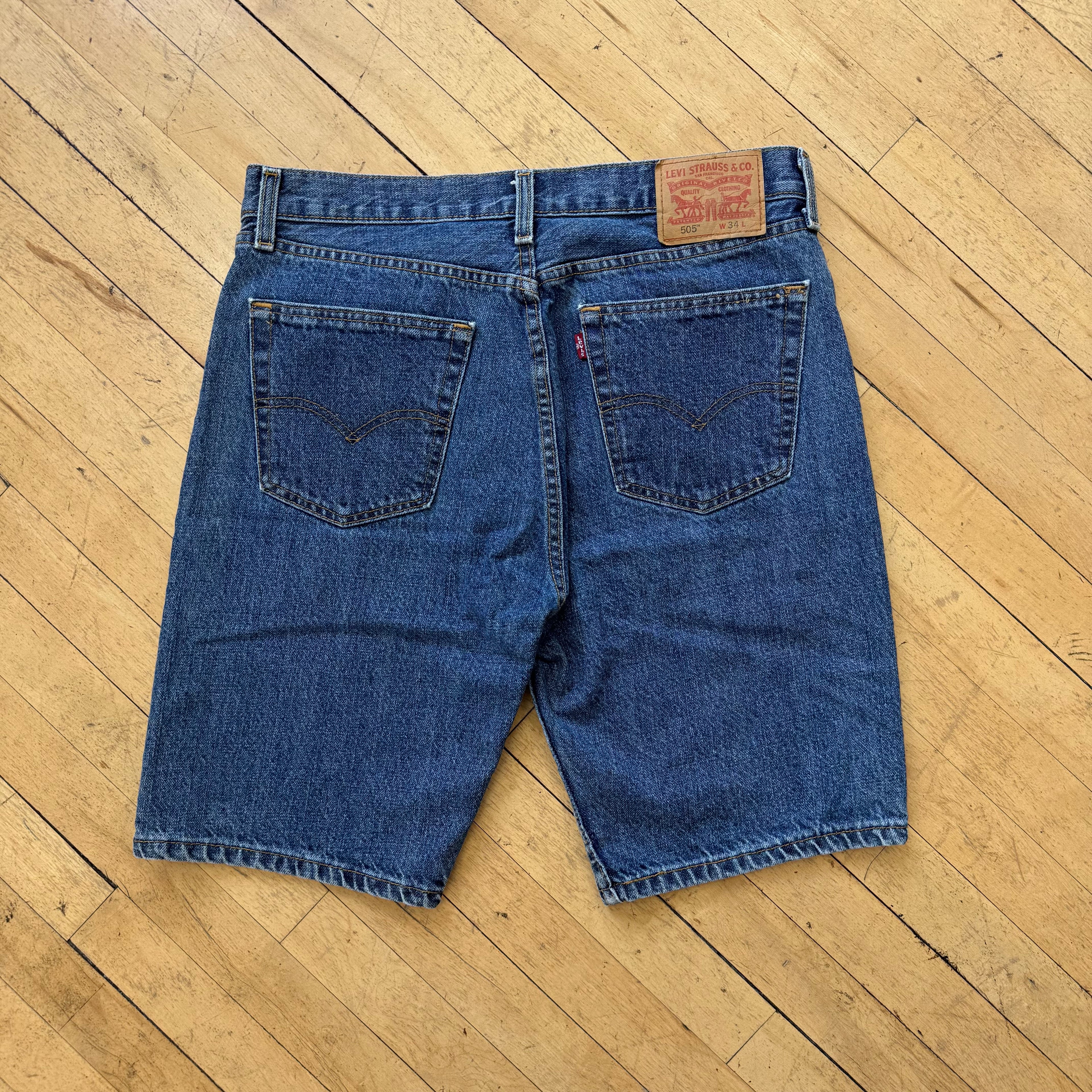 Vintage Levi 505 Denim Jean Shorts Sz 34