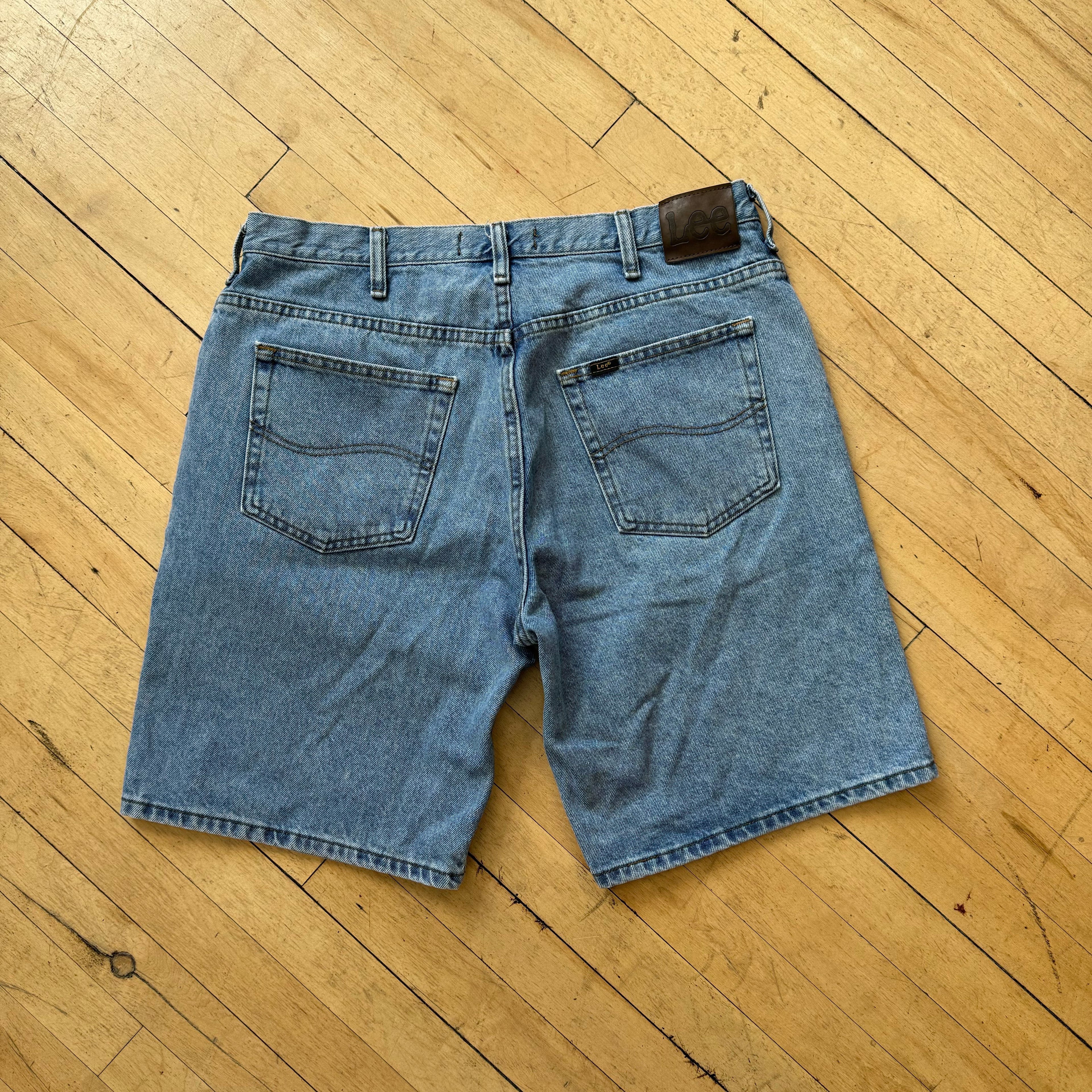 Vintage Lee Denim Jean Shorts Sz 36