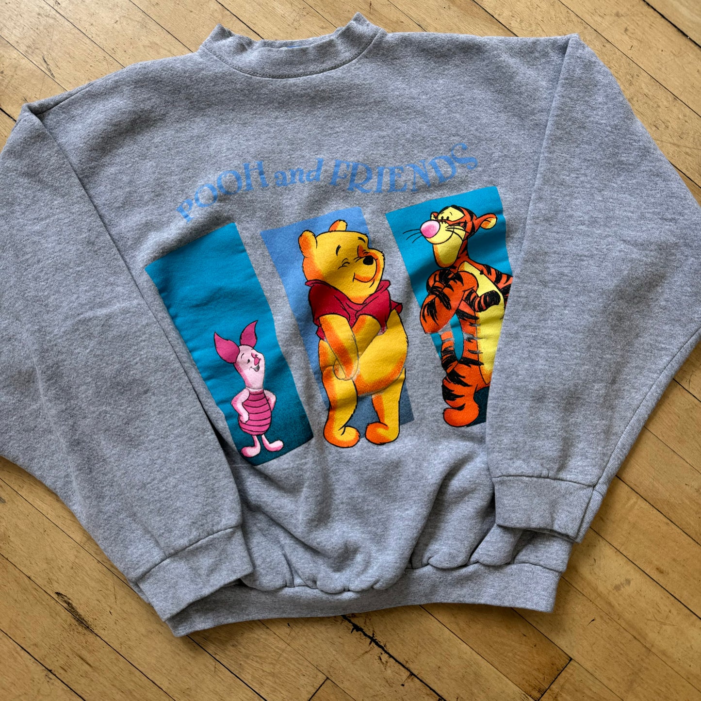 Vintage Pooh & Friends Disney CrewNeck Sz S