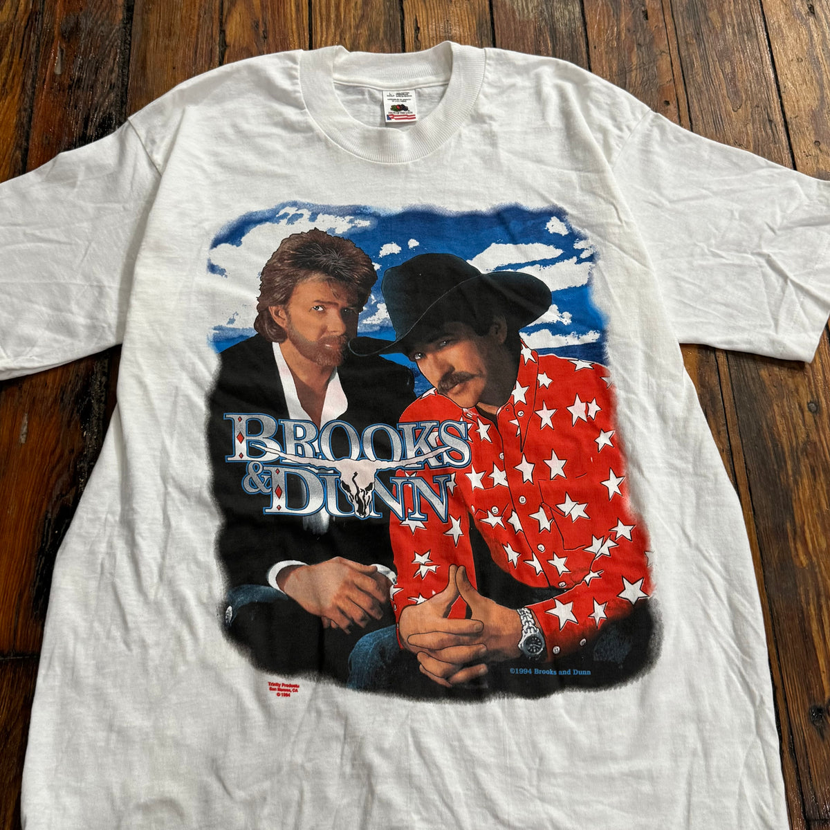 Vintage Brooks & Dunn T-shirt Sz L (NEW)