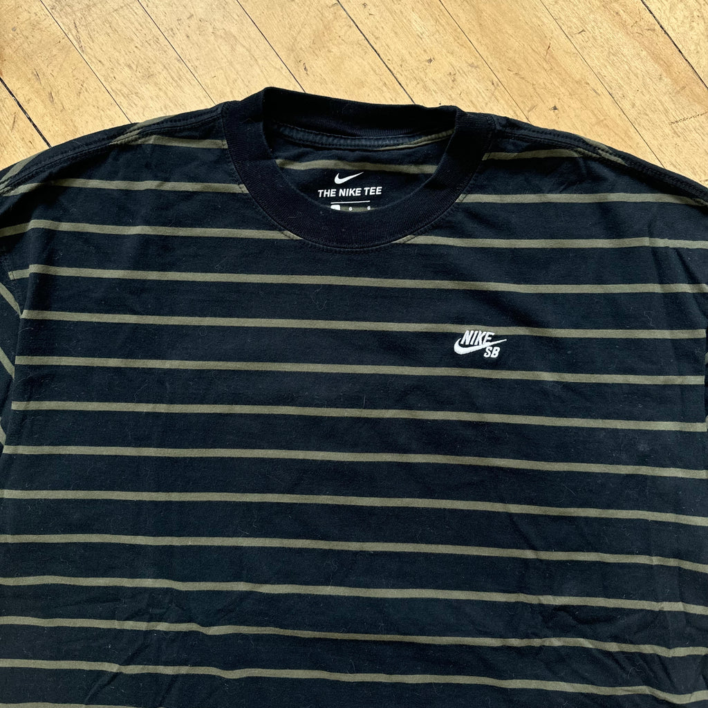Y2K Nike SB striped T-shirt Sz XL
