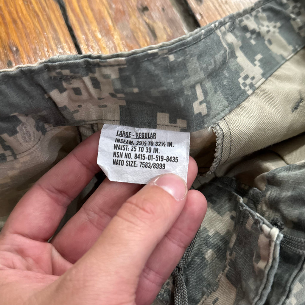 Vintage Digital army camo khaki Pants Sz 36