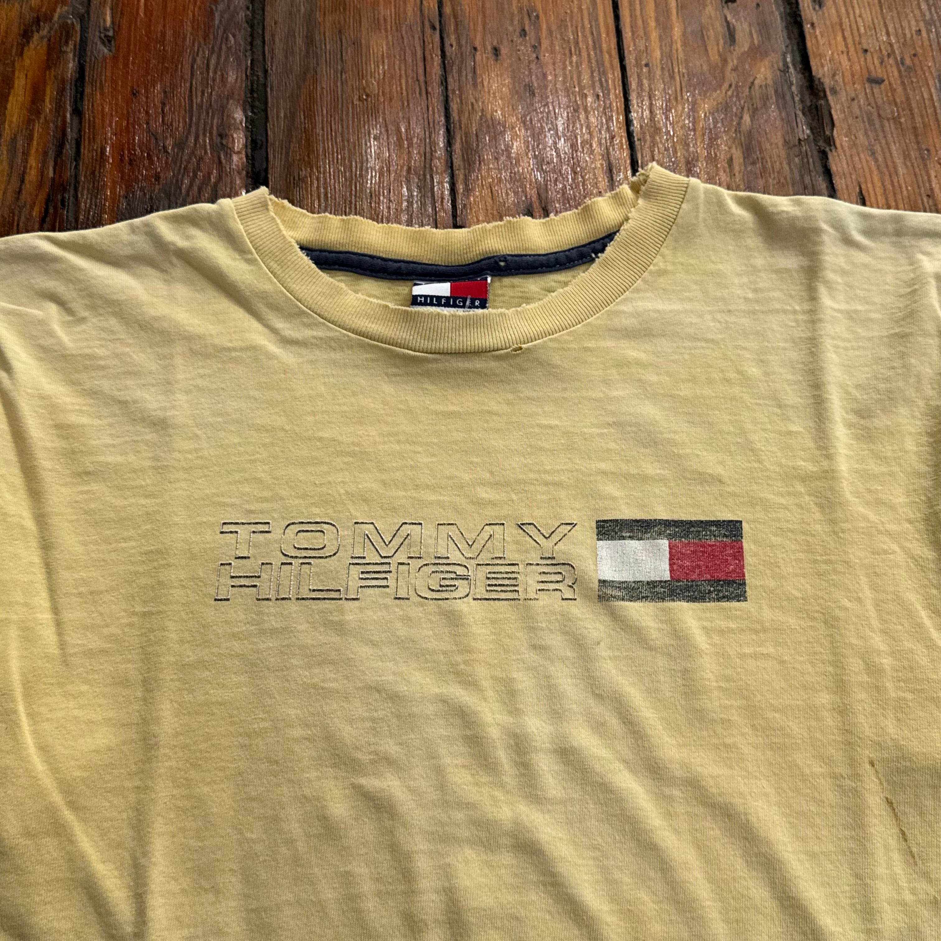 Vintage Thrashed Tommy Hilfiger T-shirt Sz L