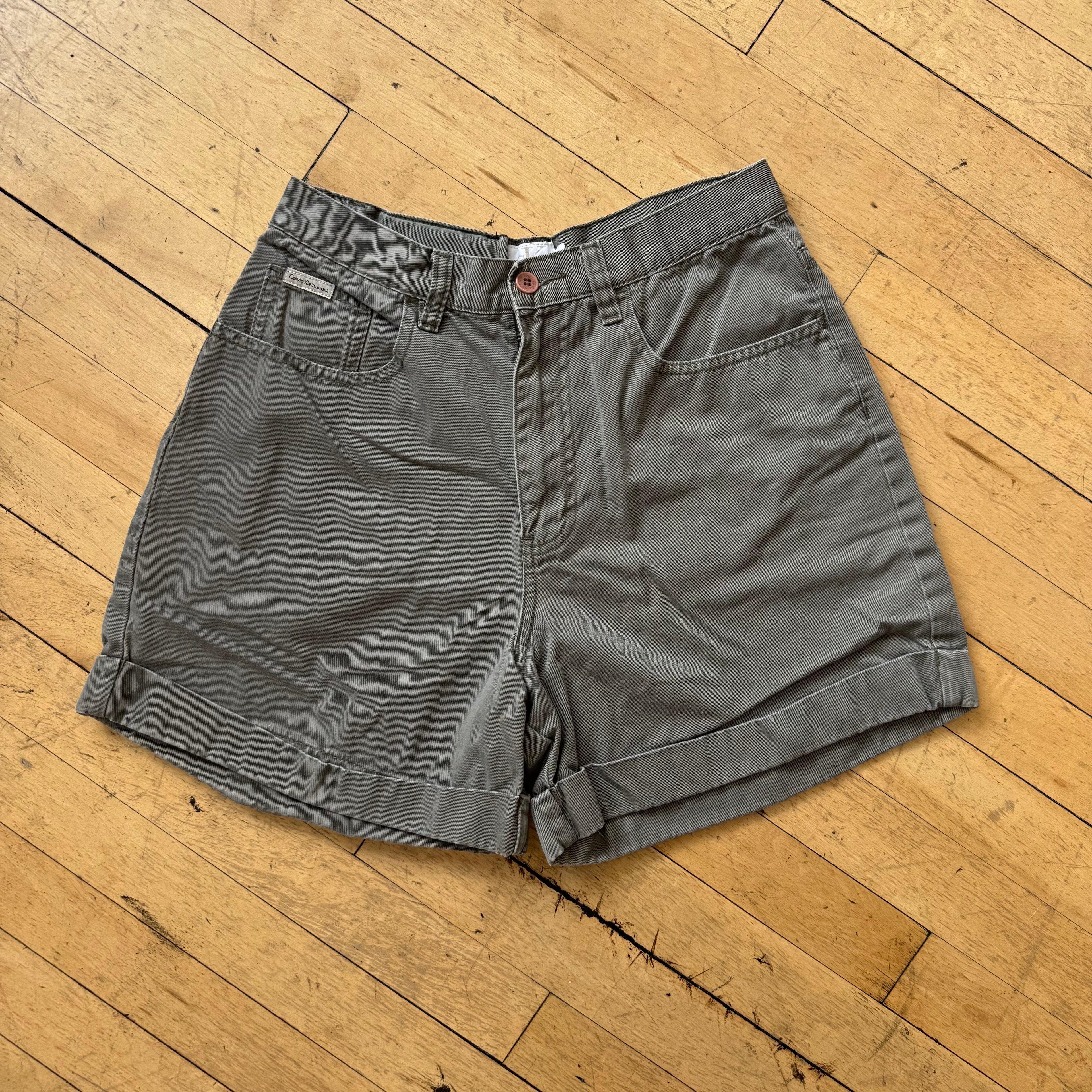Vintage Women’s Calvin Klein Khaki Shorts Sz 8