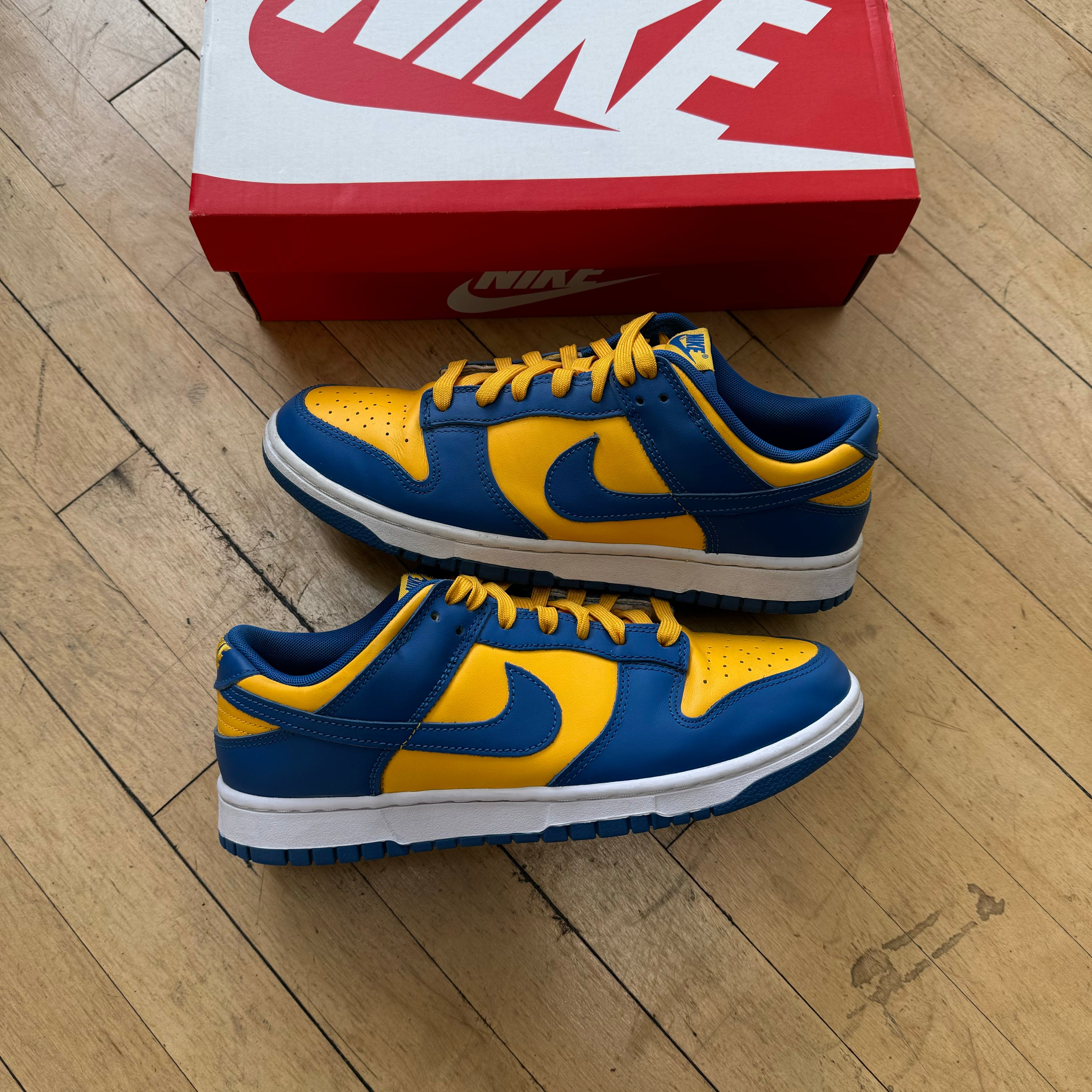 Nike Dunk Low UCLA Sz 9 (Used)