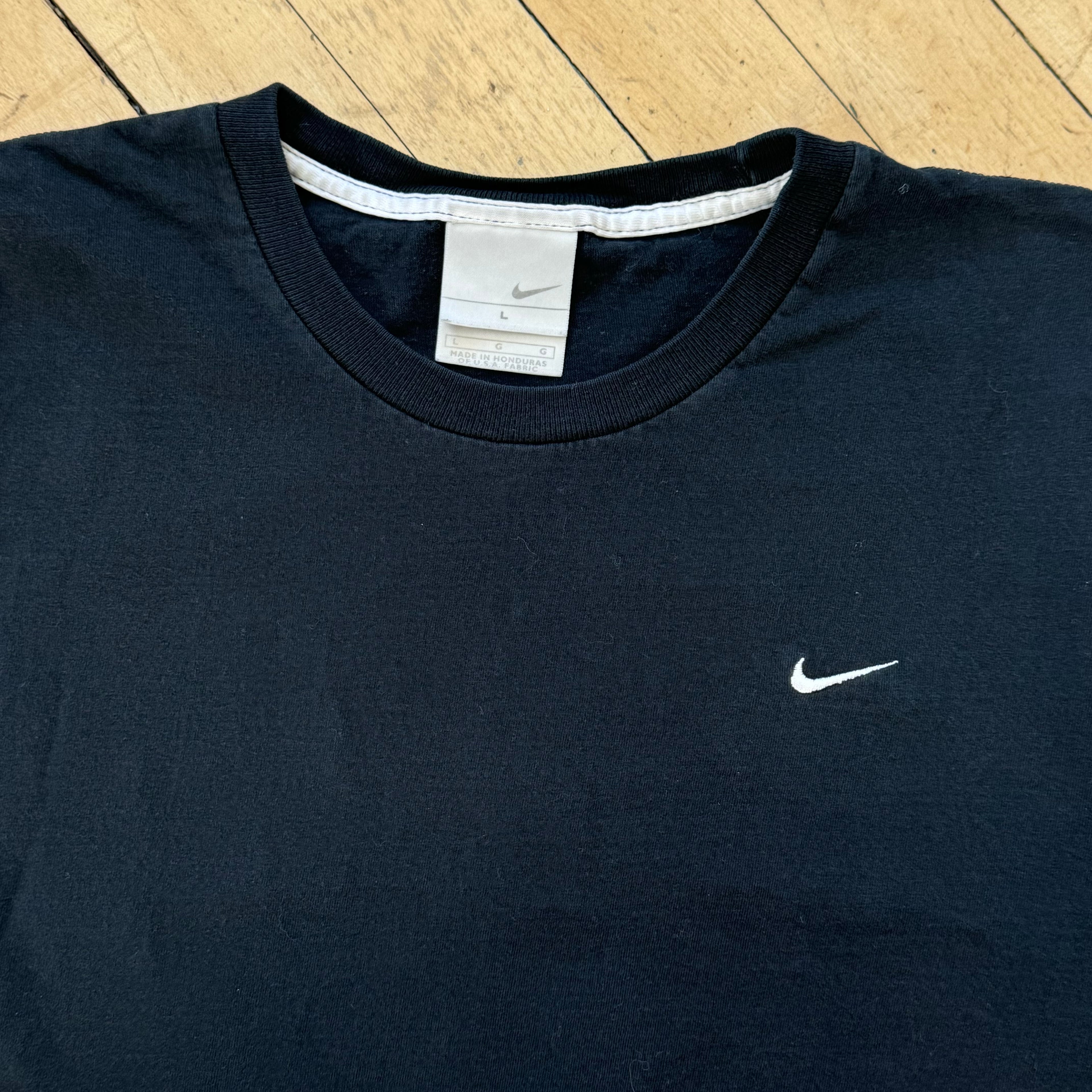 Vintage Simple Swoosh BLK Nike T-shirt Sz L