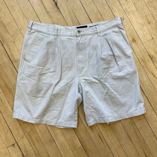 Vintage Eddie Bauer Kahki Shorts Sz 40