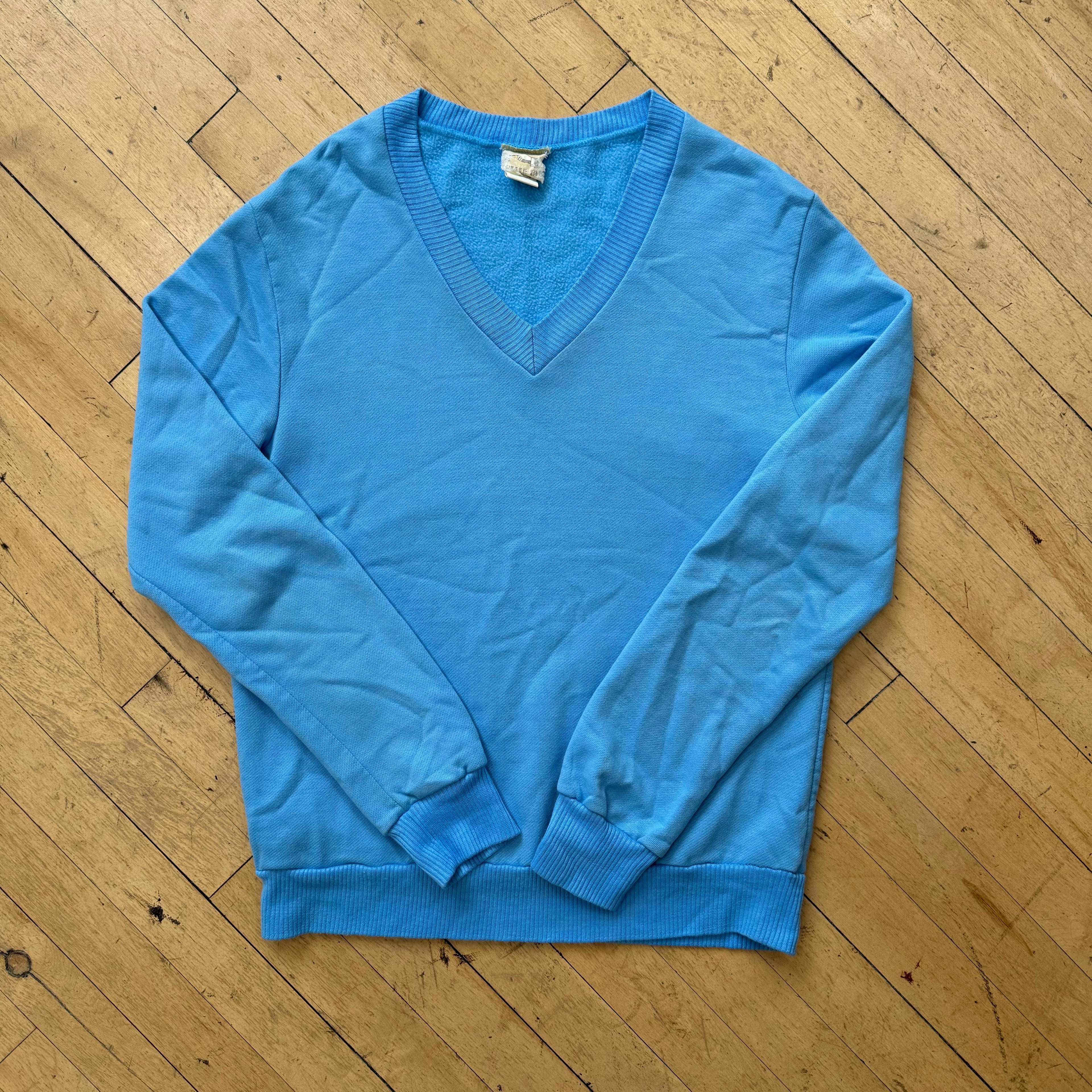 Vintage Baby Blue V-Neck Sweater Sz M