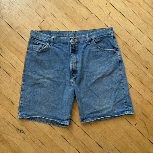 Vintage Wrangler Denim Jean Shorts Sz 40