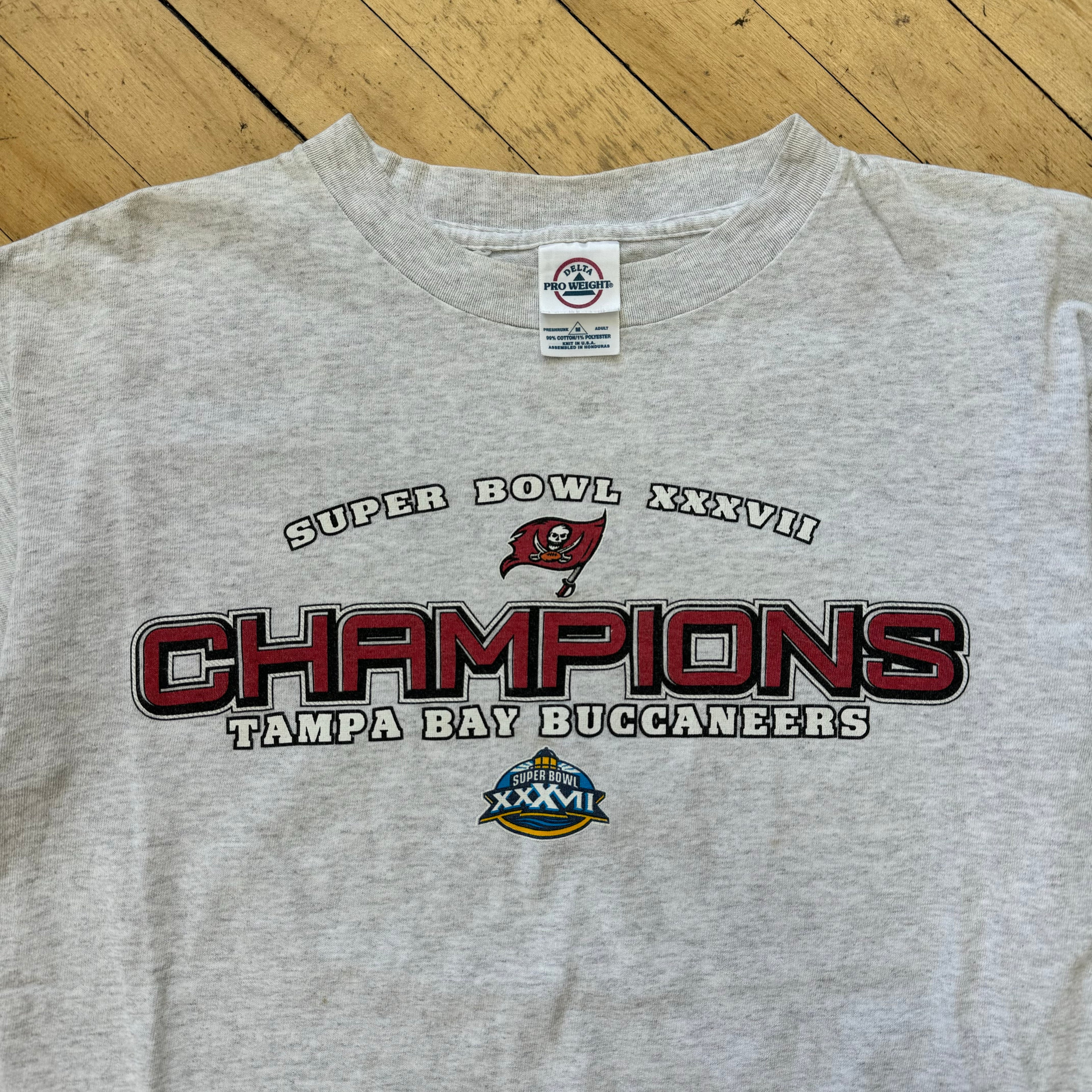 Vintage Tampa Bay Buccaneers T-shirt Sz M
