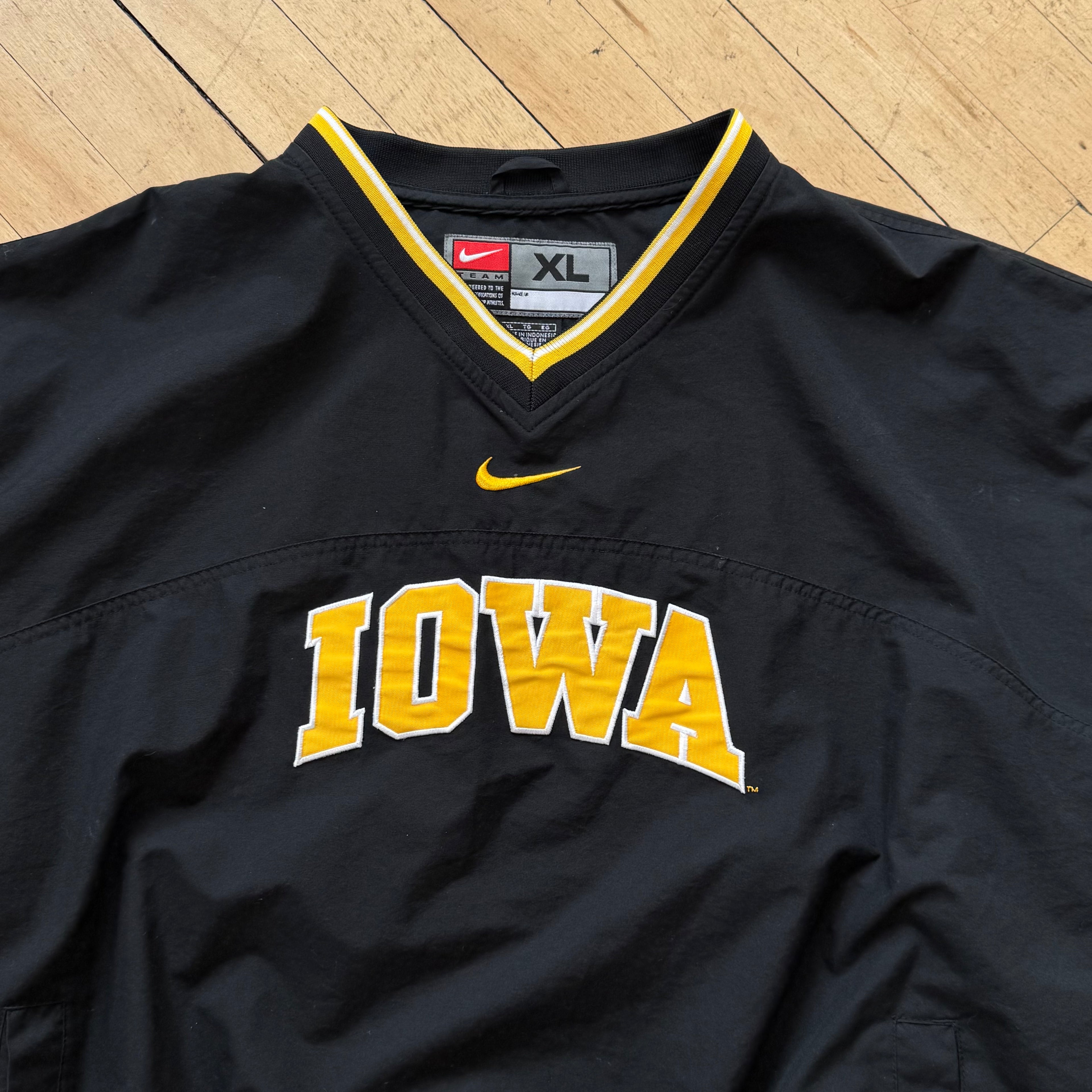 Vintage Center Swoosh Iowa Pullover Windbreaker Sz XL