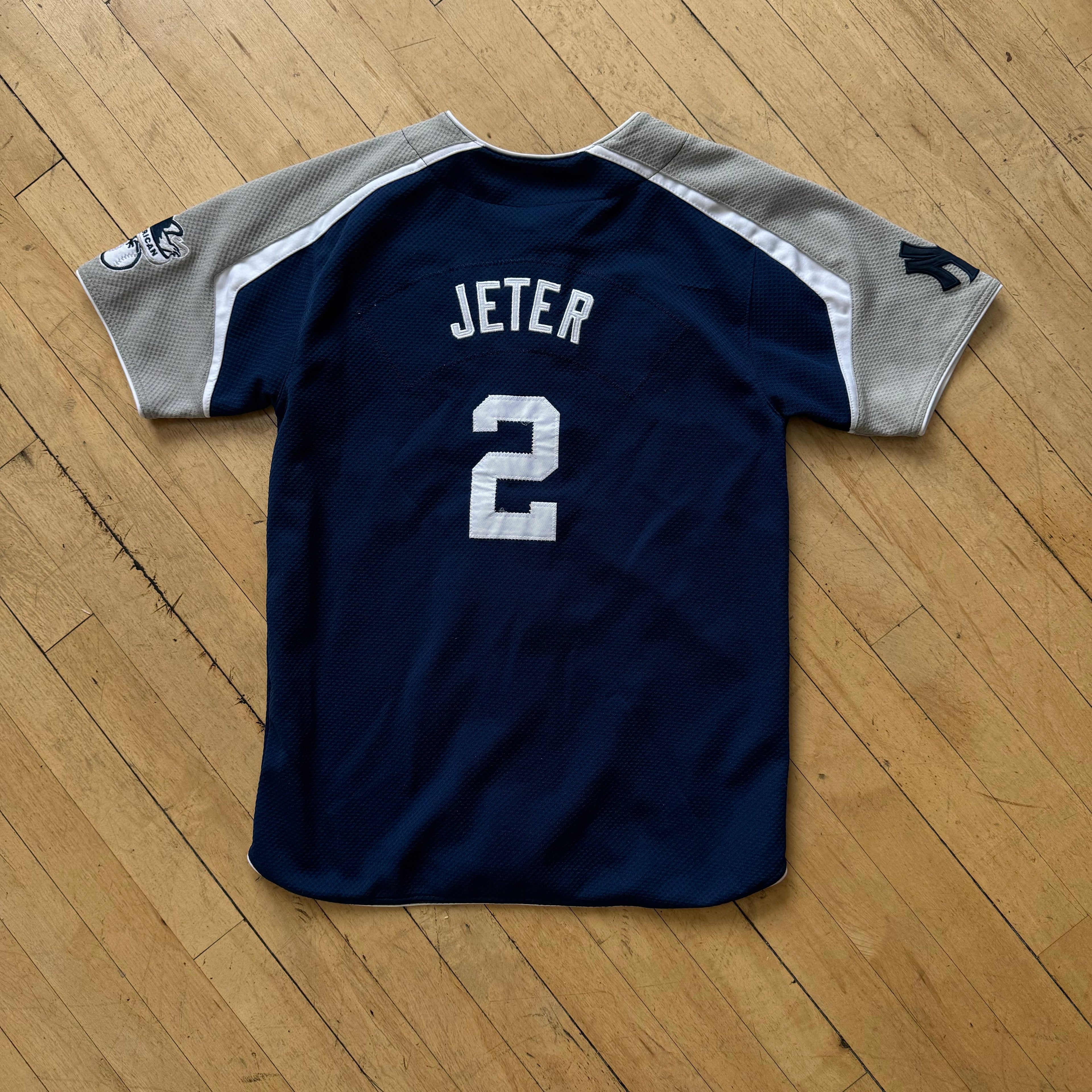 Vintage New York Yankees Jeter Jersey Sz YTH L