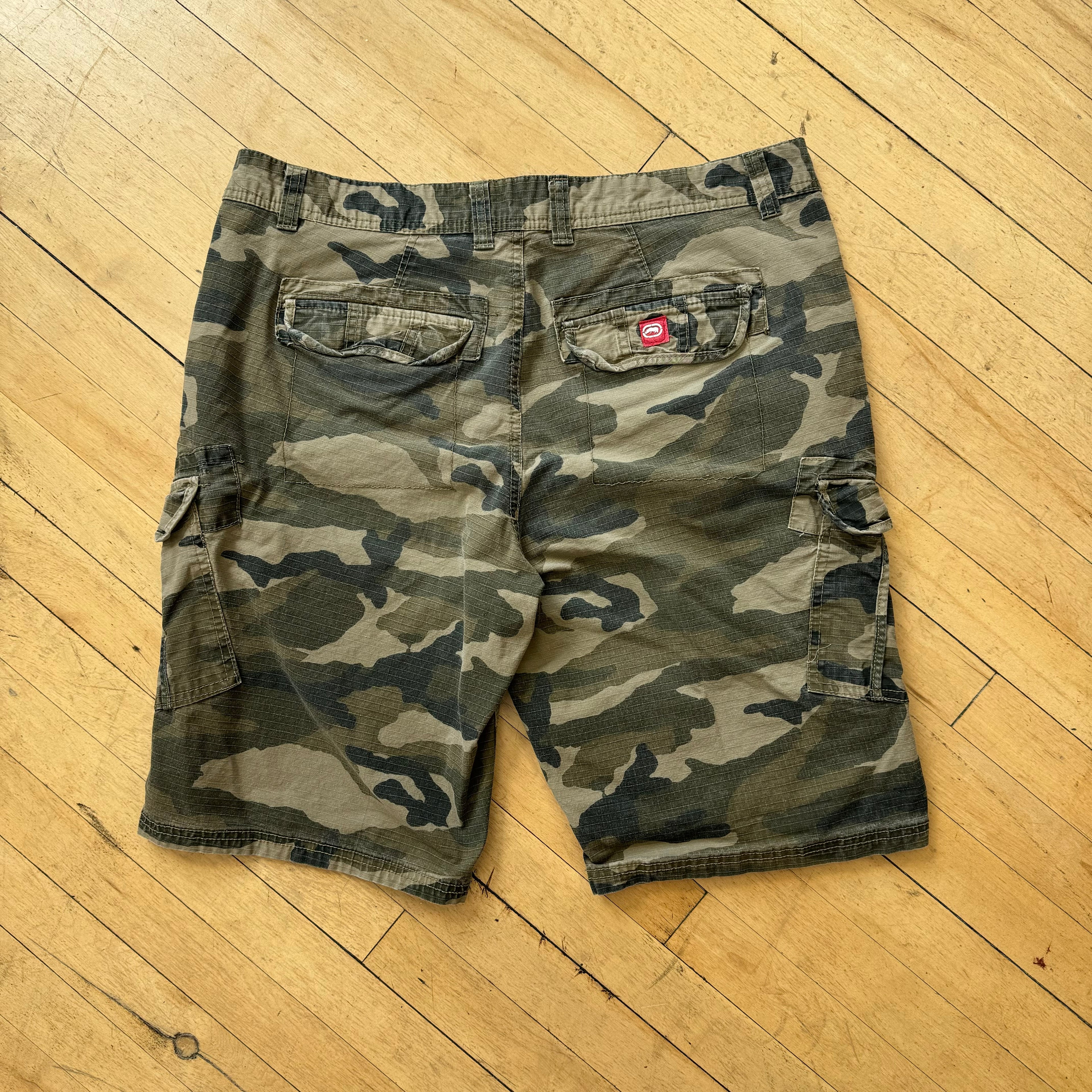 Y2K Camo Ecko Unltd Shorts Sz 36