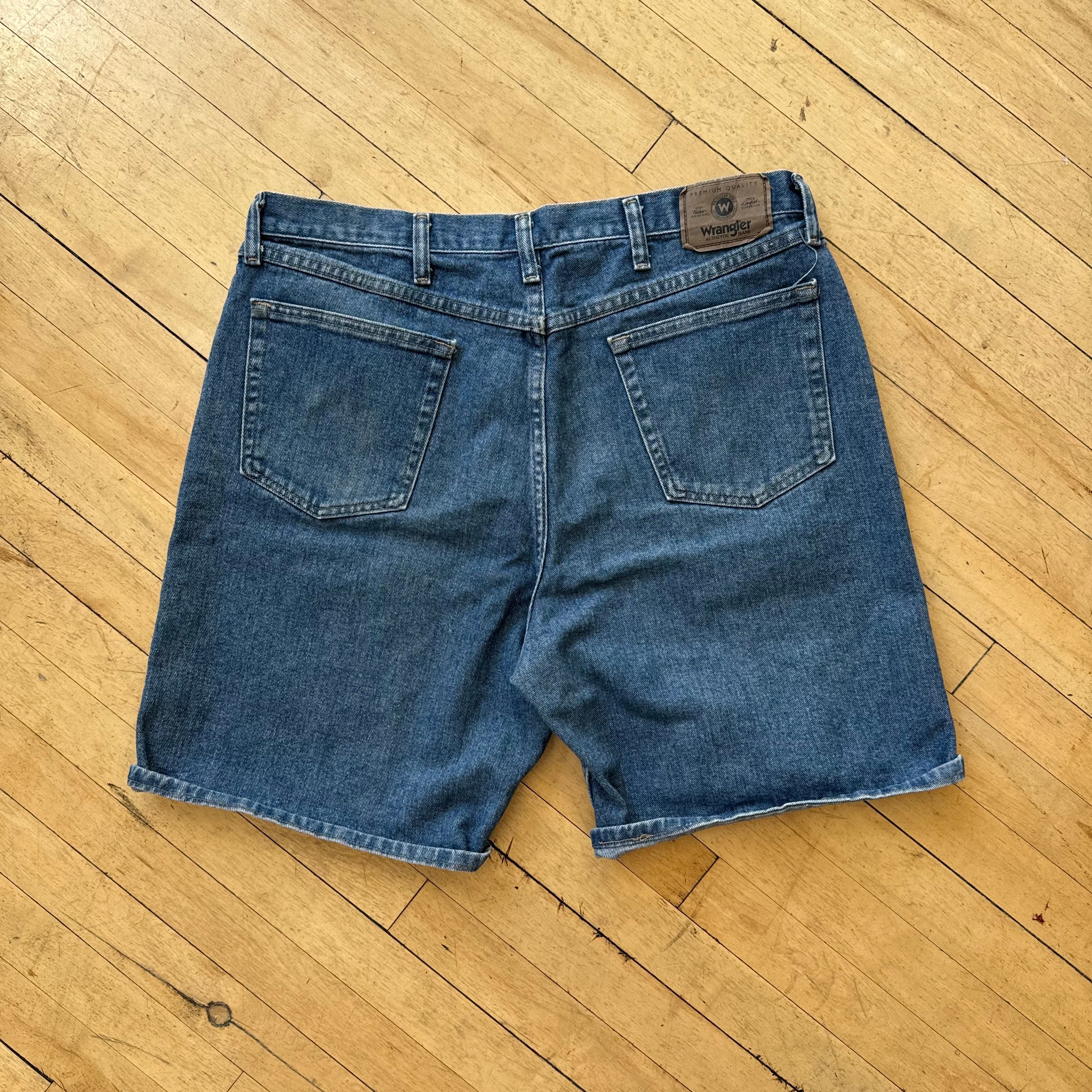 Vintage Wrangler Denim Jean Shorts Sz 38