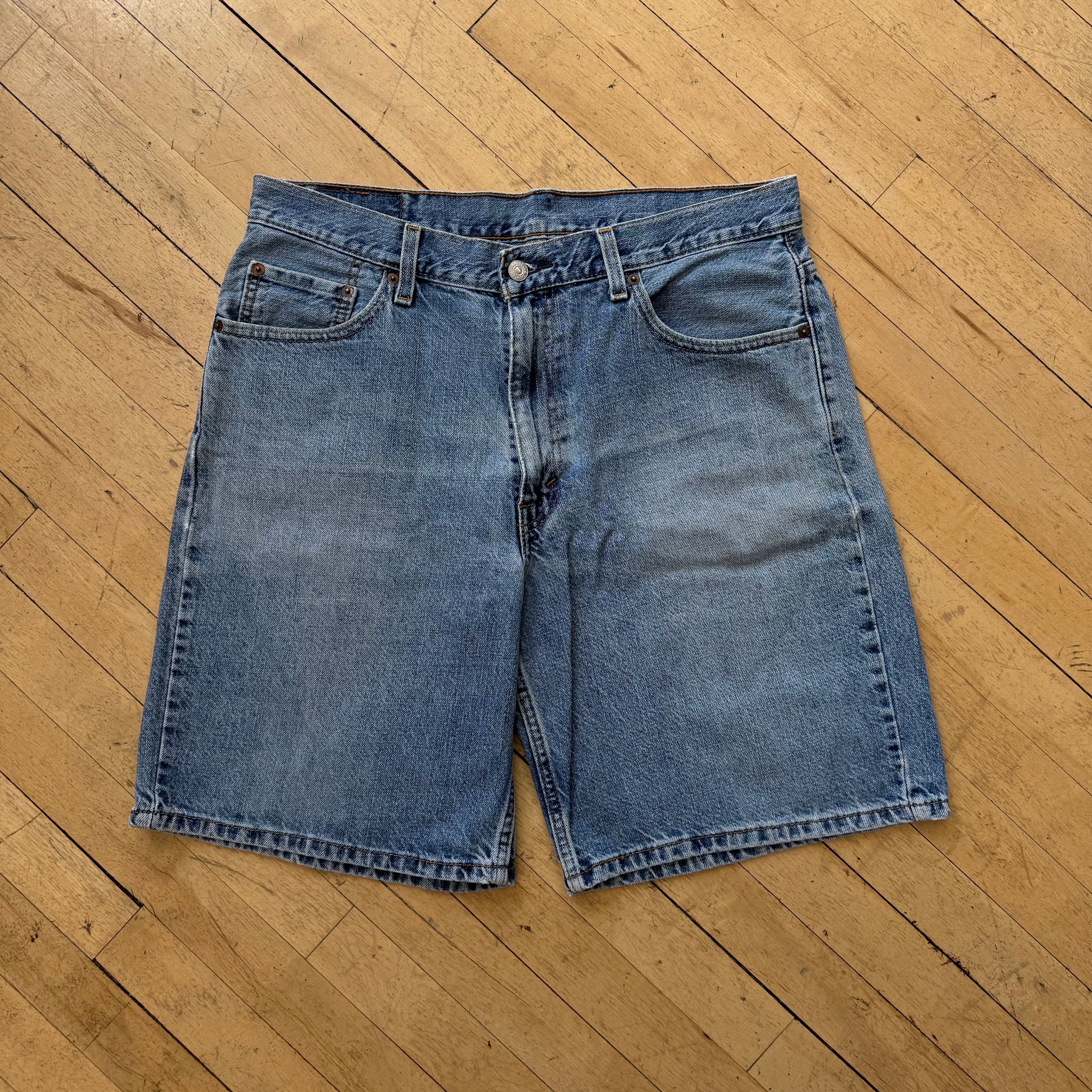 Y2K Levi 550 Denim Jean Shorts Sz 36