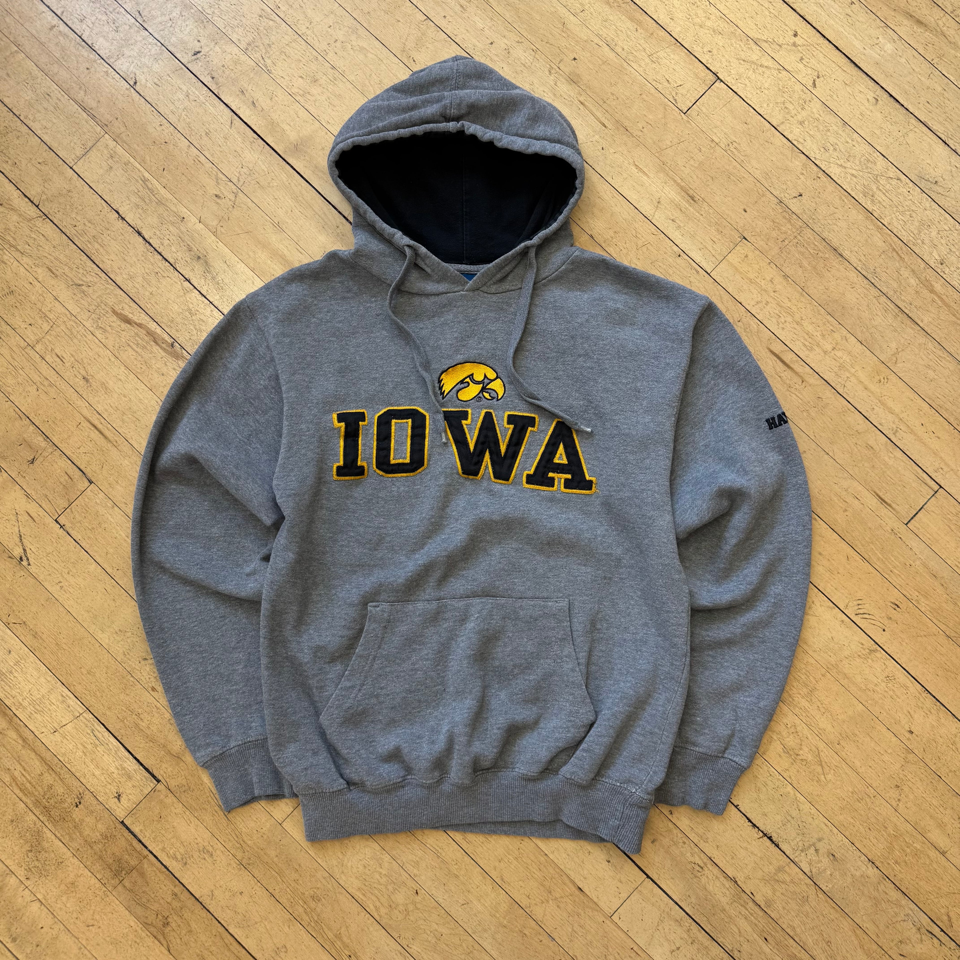 Y2K Iowa Hawkeyes SpellOut Hoodie Sz M