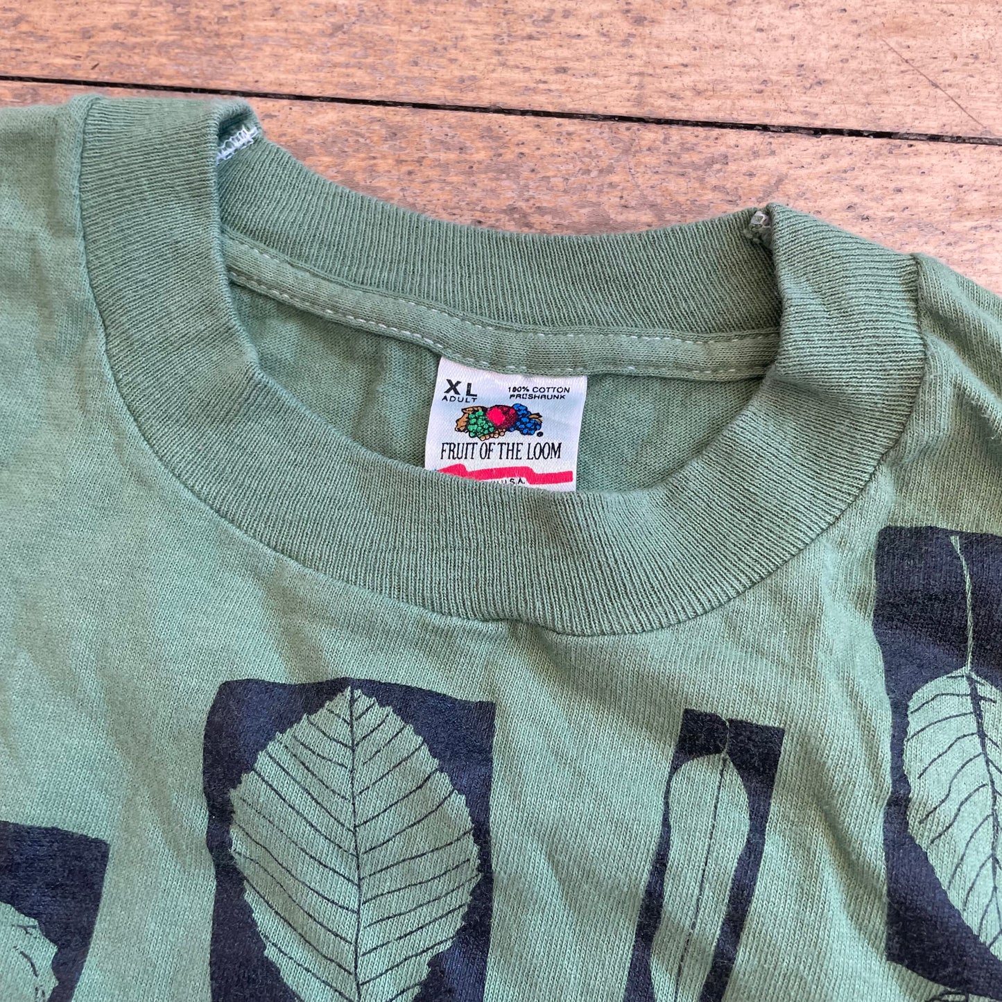 90s Leaf Graphic Long Sleeve T-shirt Sz L