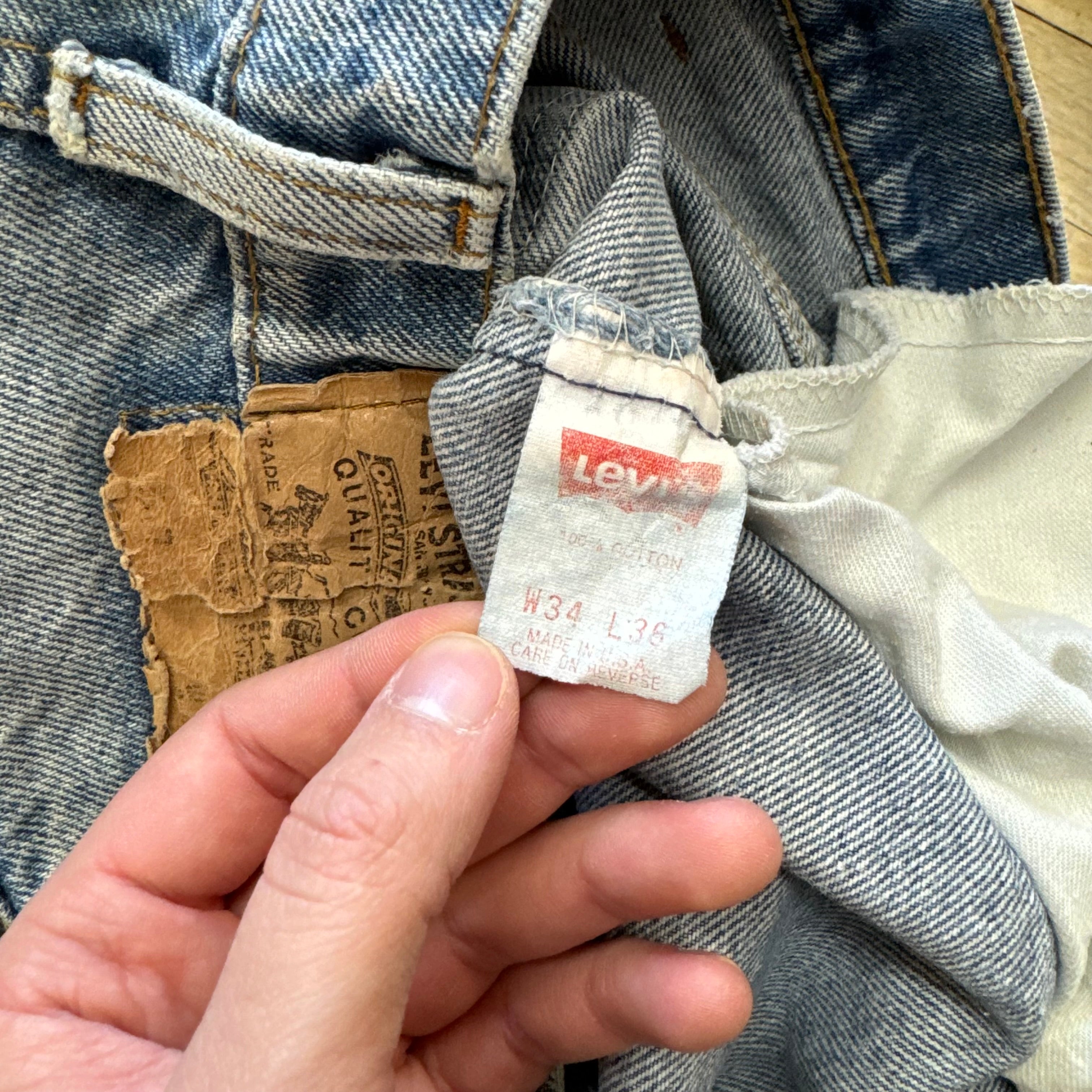 Vintage Orange Tab Levi jeans Sz 33x36
