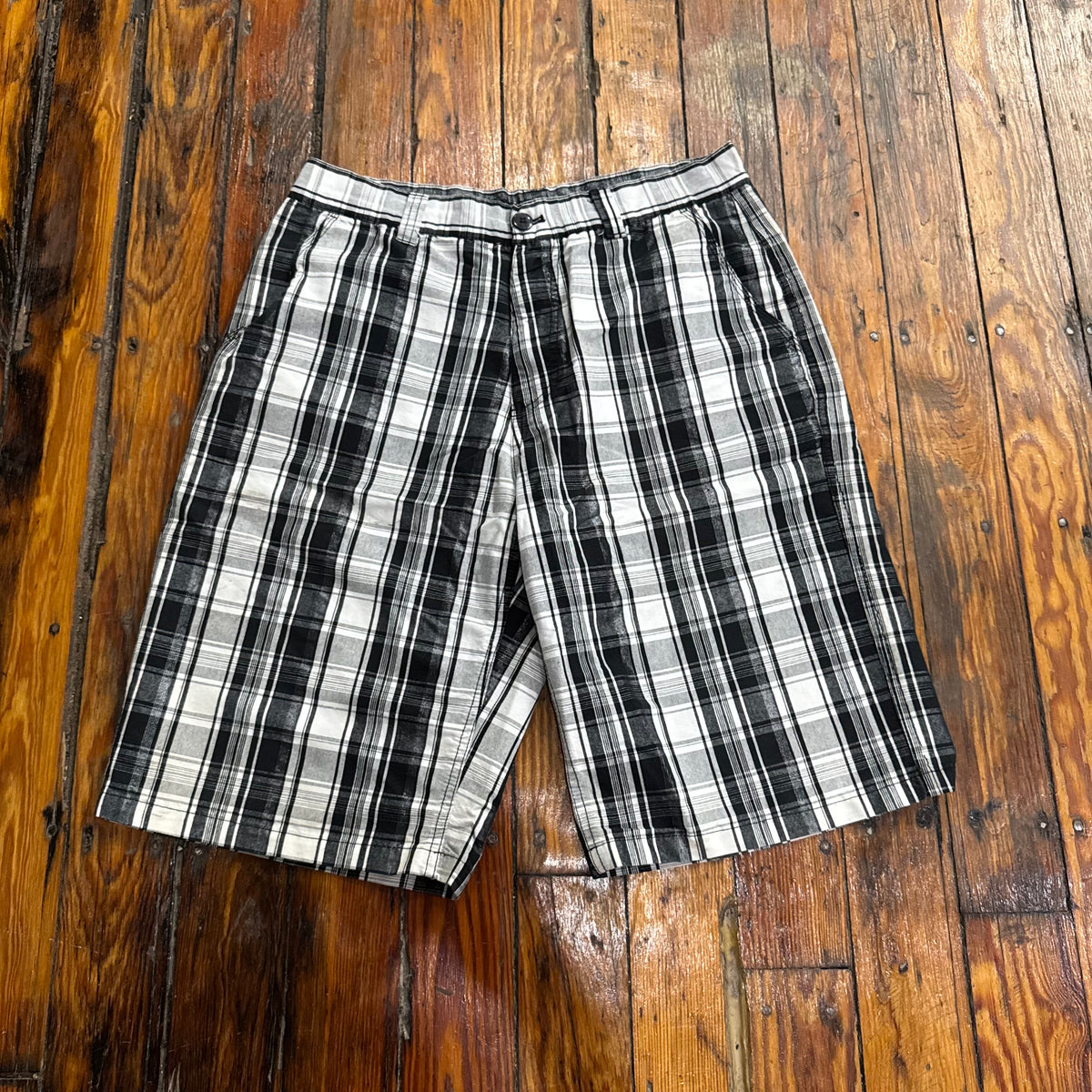 Y2K Plaid SouthPole Khaki Shorts Sz 34