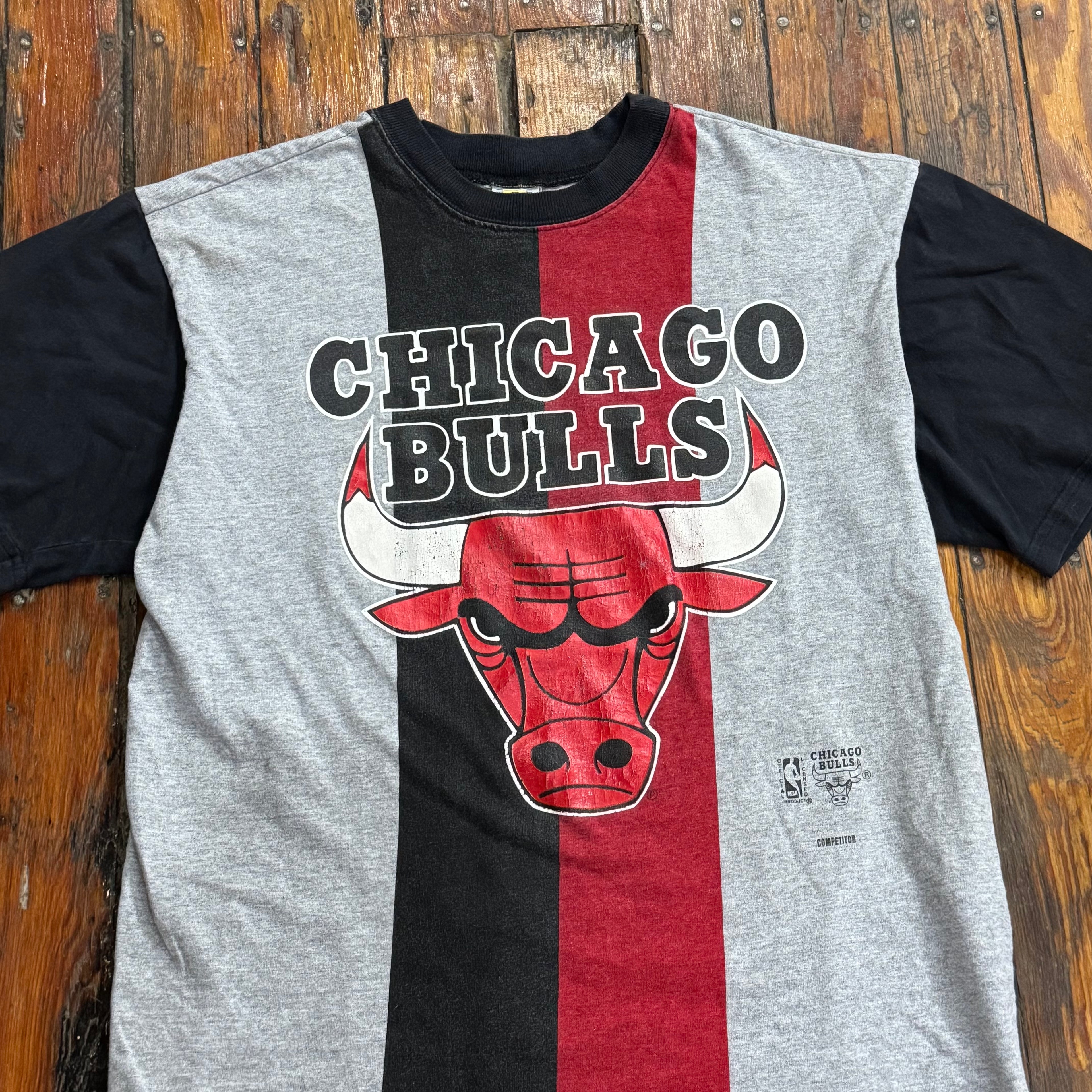 Vintage Chicago Bulls Striped Logo T-shirt Sz M
