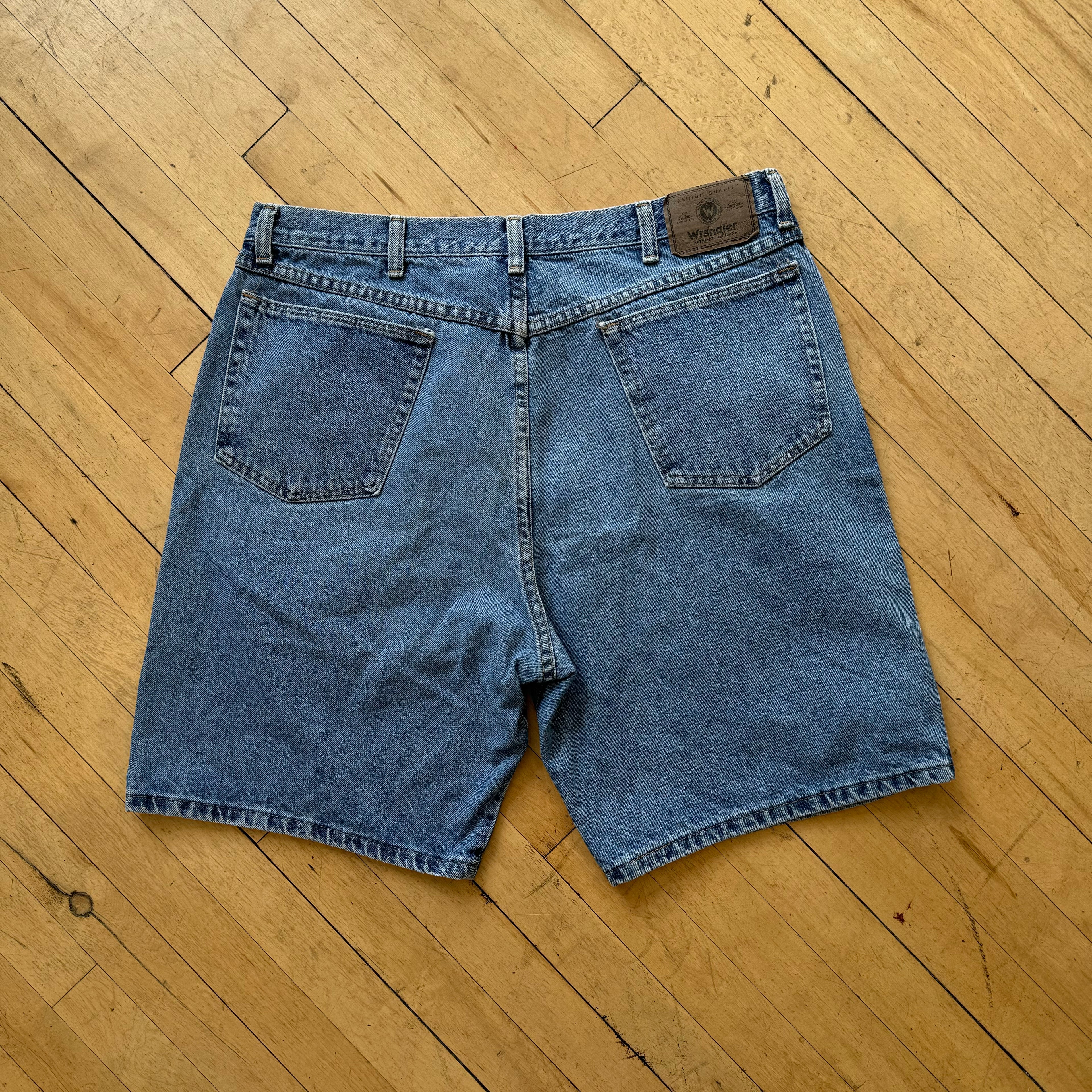 Vintage Wrangler Denim Jean Shorts Sz 38