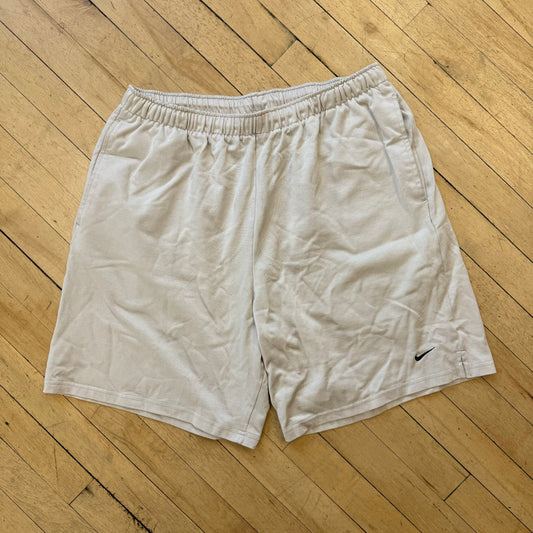 Vintage Cream Nike Gym Shorts Sz XL