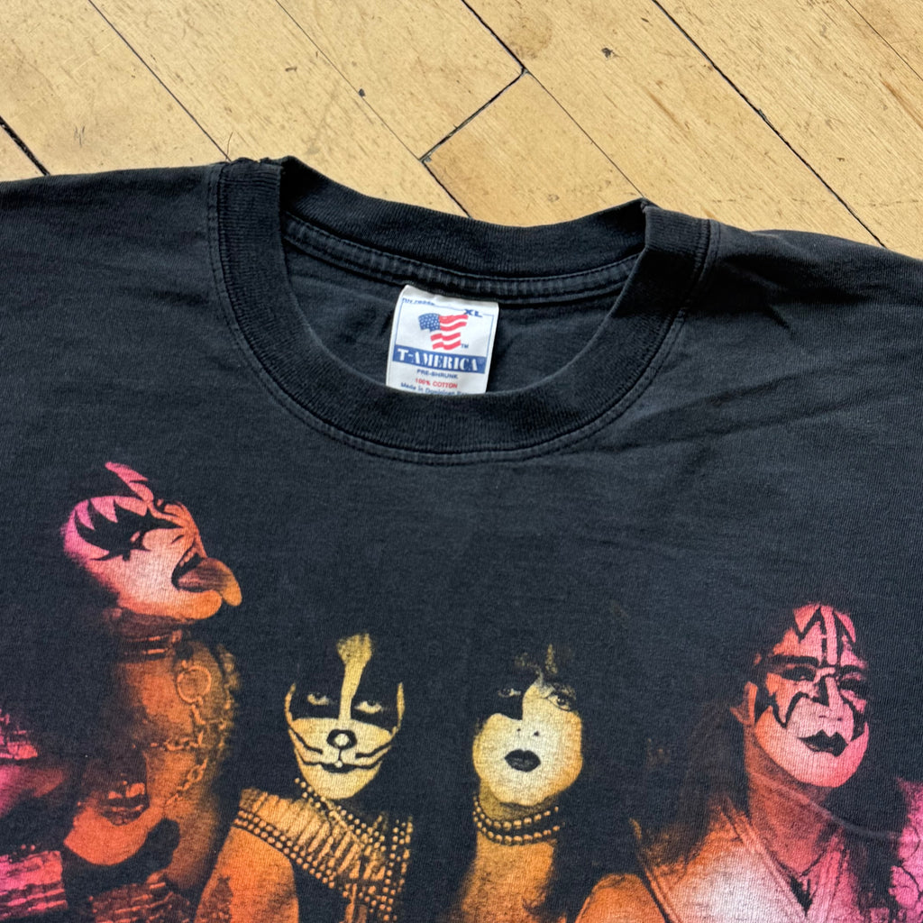 Vintage Kiss They’re Back Tour T-shirt Sz XL