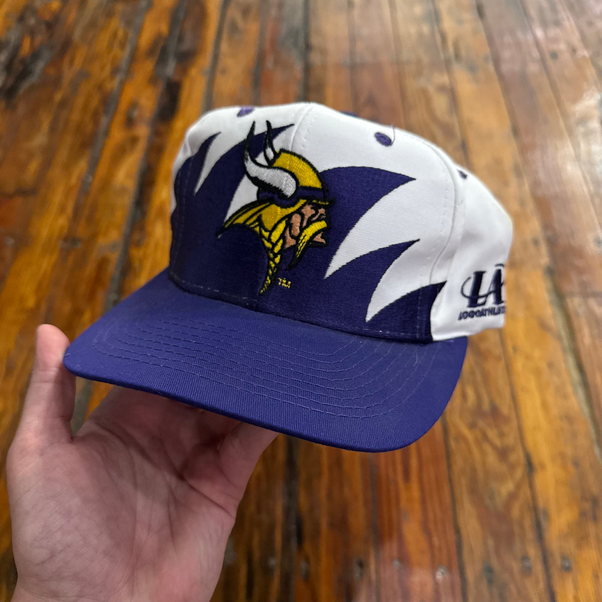 Vintage Minnesota Vikings Logo Athletic Pro Line Shark Tooth Snapback Hat (NEW)