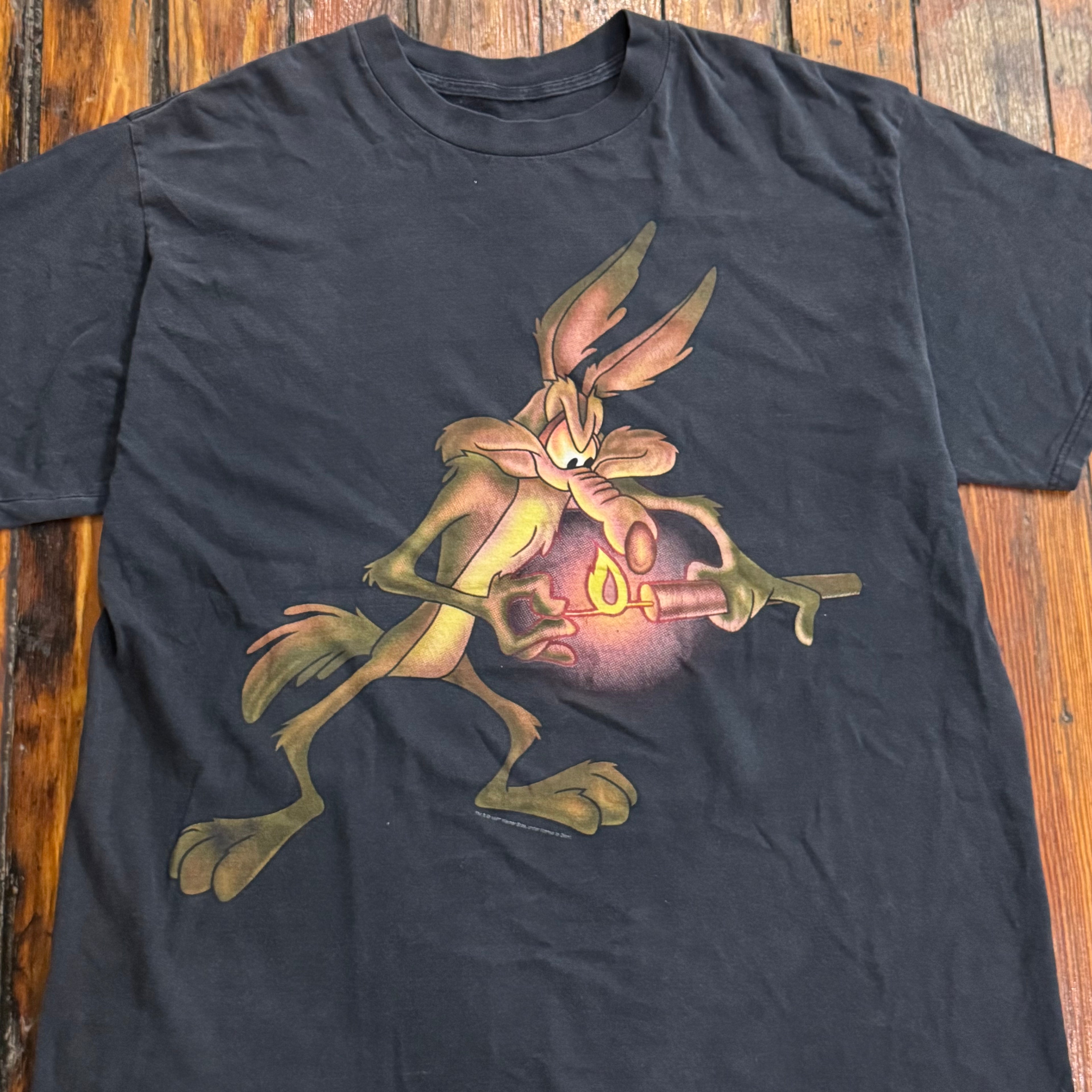 Vintage Willie E Coyote Firework T-shirt Sz XL