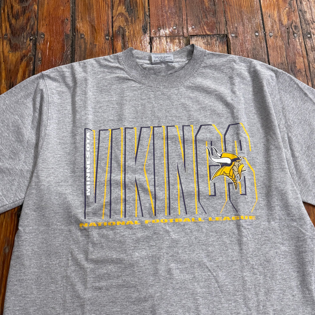 Vintage Minnesota Vikings SpellOut T-shirt Sz L