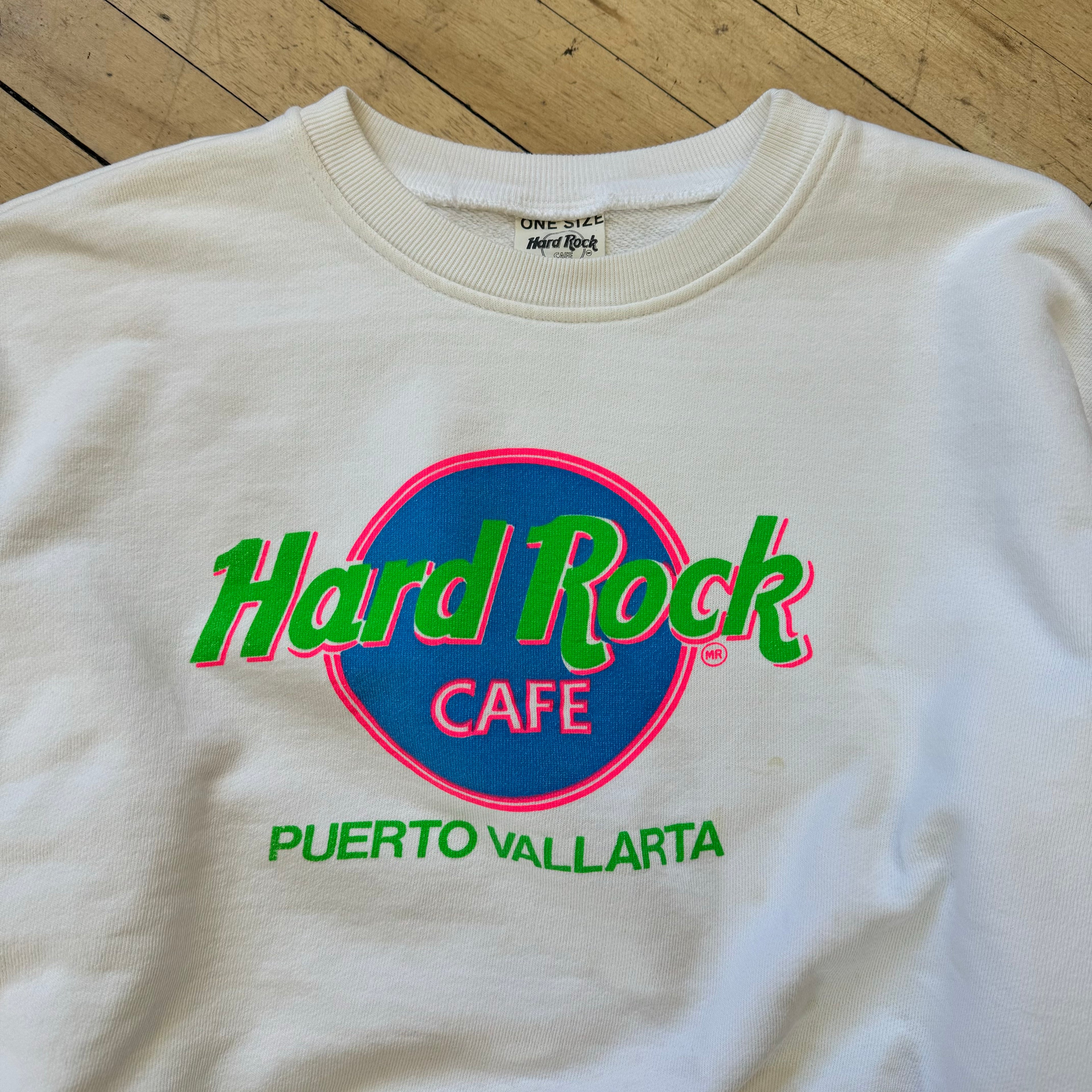 Vintage Hard Rock Cafe Save the Planet Crewneck Sz L