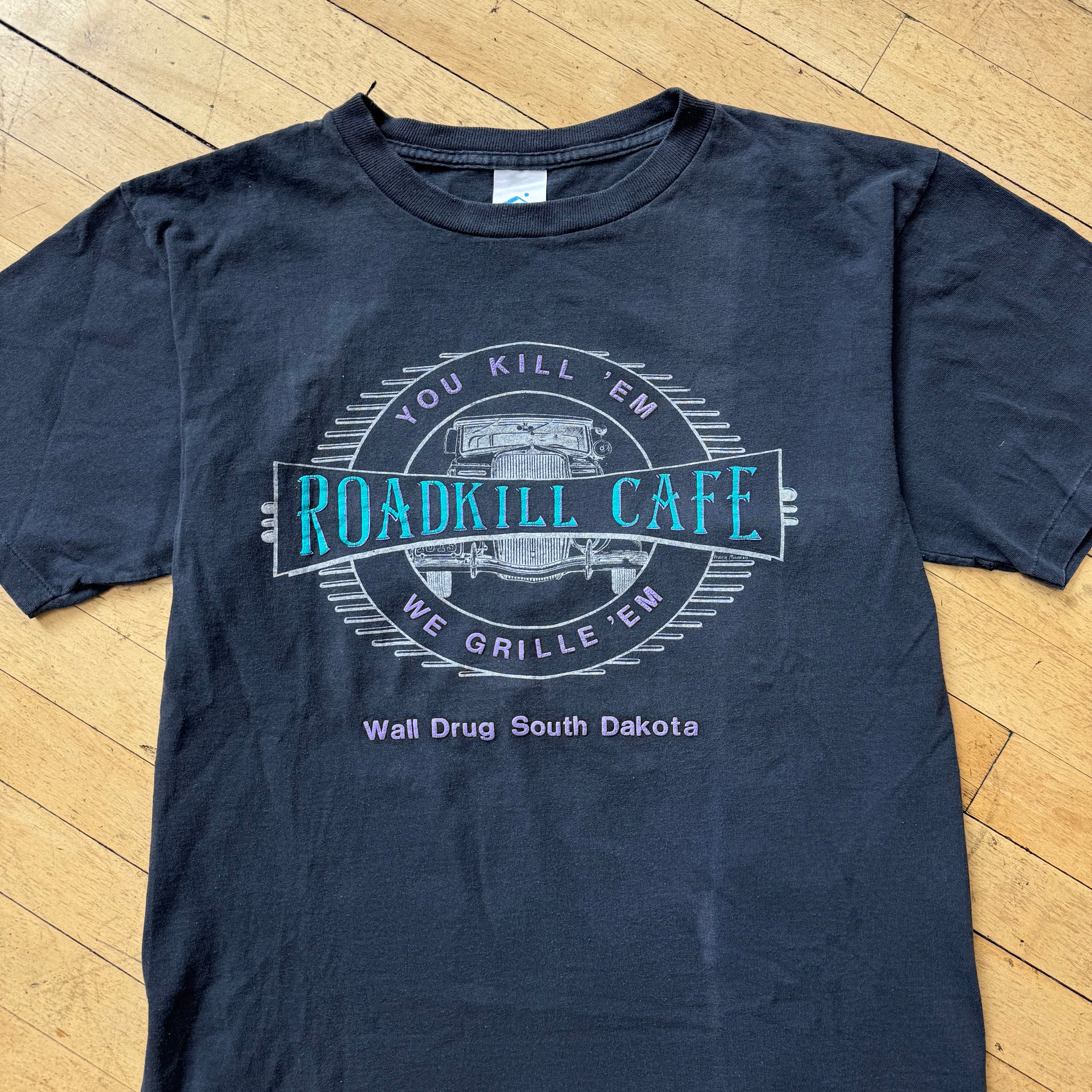 Vintage RoadKill Cafe Wall Drug T-shirt Sz M