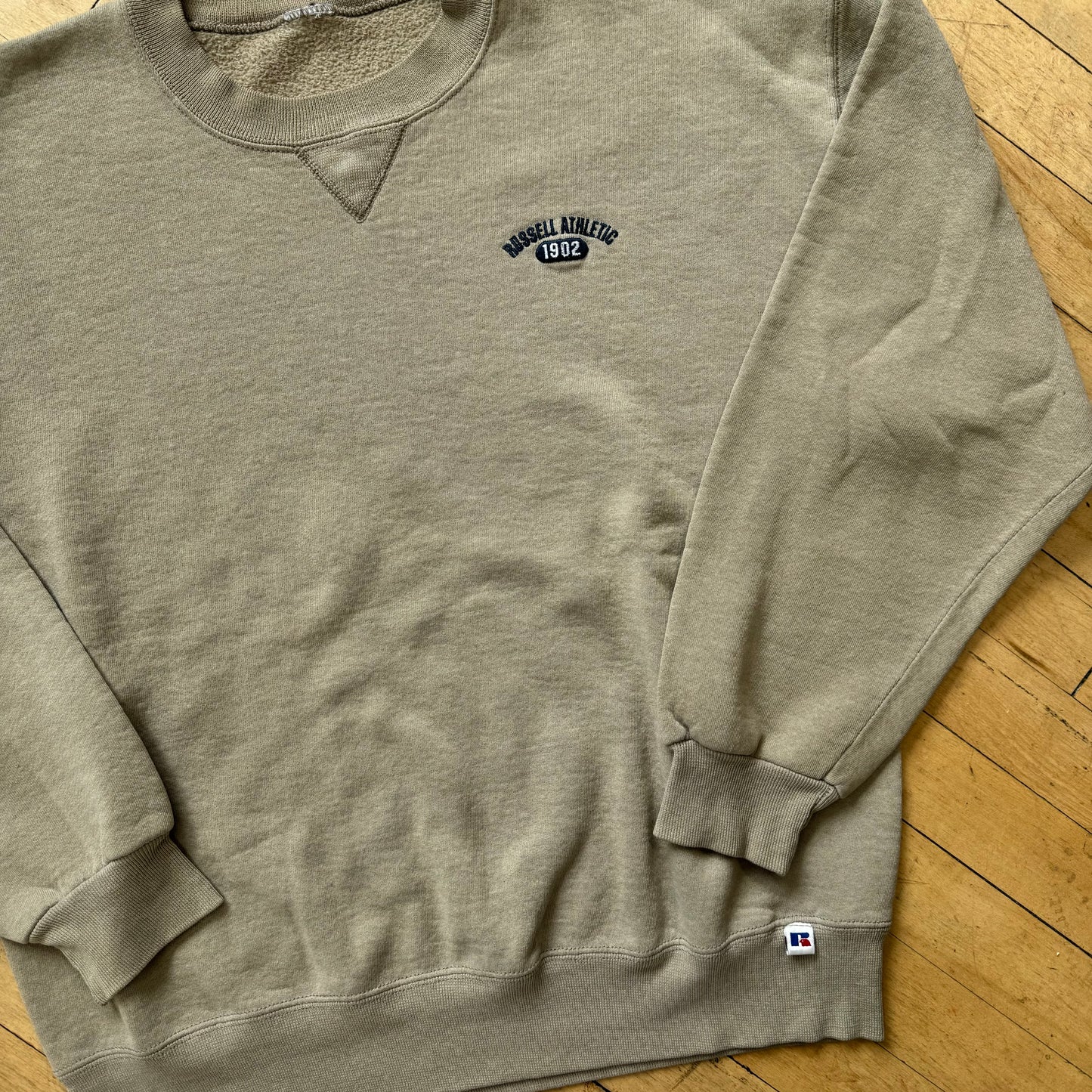 Vintage Russell Athletics Embroidered Crewneck Sz L